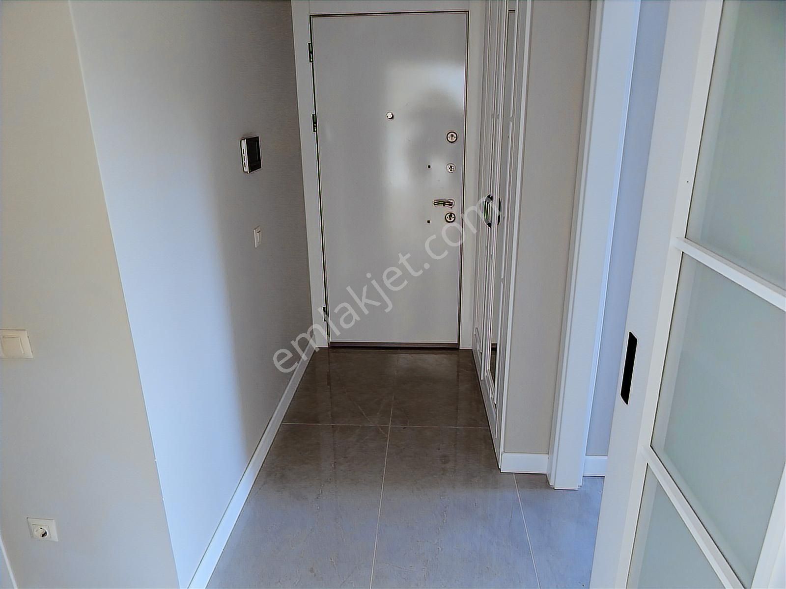 Bostancı Merkez Kombili Ebeveynli Balkonlu Sıfır Daire 3+1,140m2 - Görsel 17