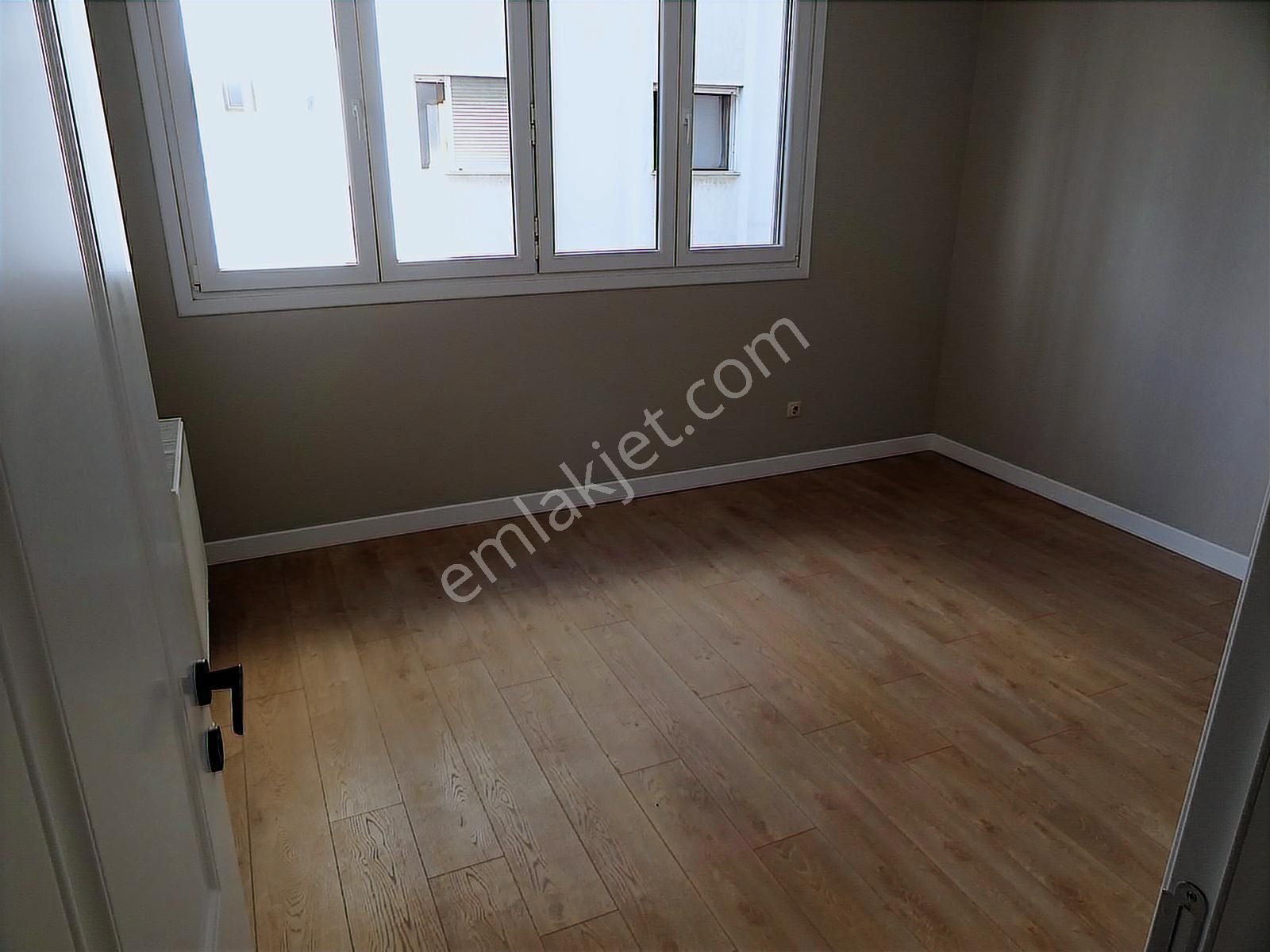 Bostancı Merkez Kombili Ebeveynli Balkonlu Sıfır Daire 3+1,140m2 - Görsel 4