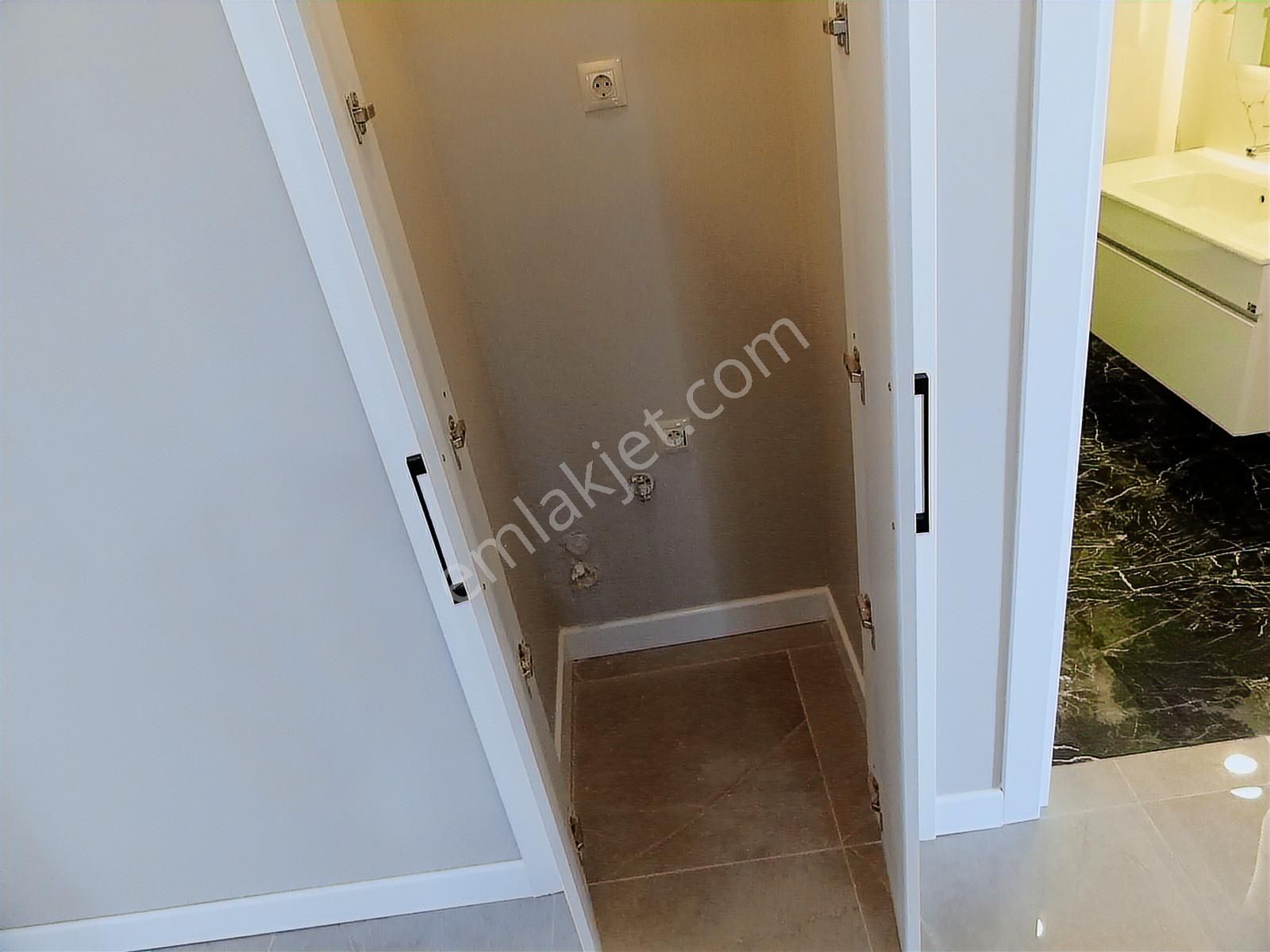 Bostancı Merkez Kombili Ebeveynli Balkonlu Sıfır Daire 3+1,140m2 - Görsel 32