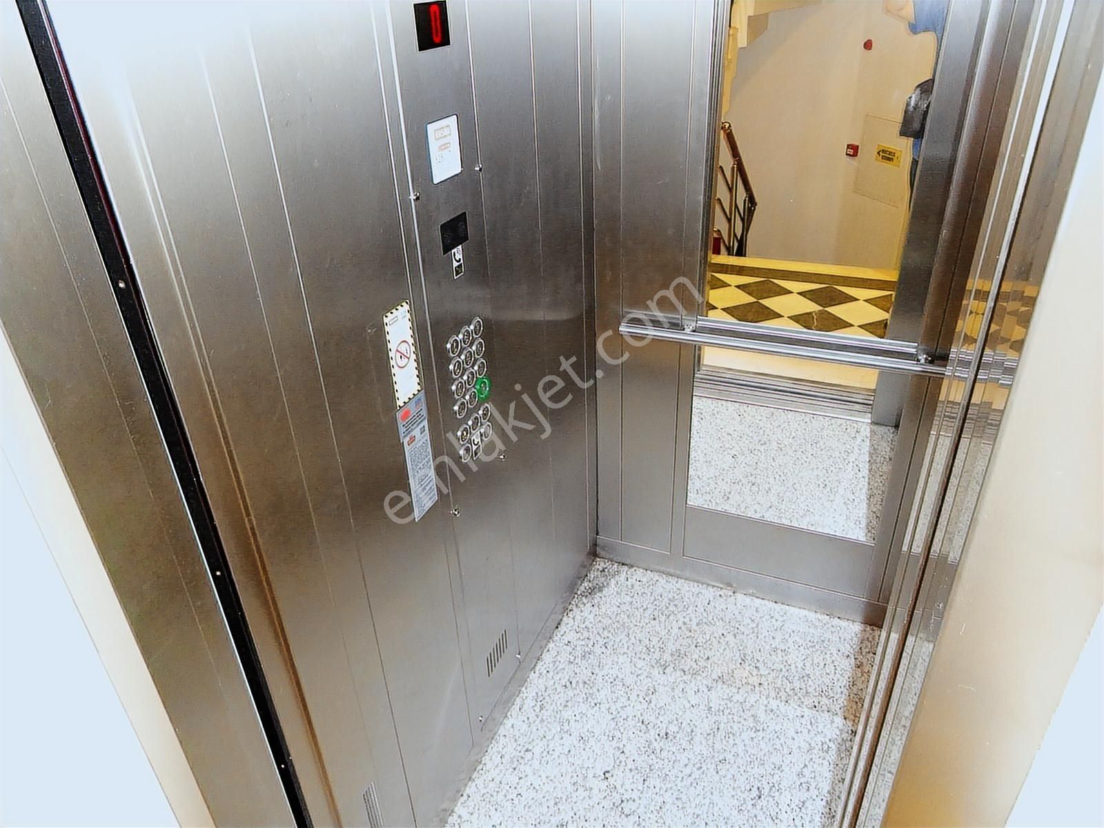 Bostancı Merkez Kombili Ebeveynli Balkonlu Sıfır Daire 3+1,140m2 - Görsel 16