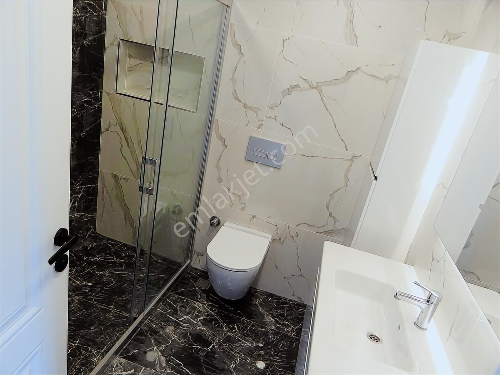 Bostancı Merkez Kombili Ebeveynli Balkonlu Sıfır Daire 3+1,140m2 - Görsel 2