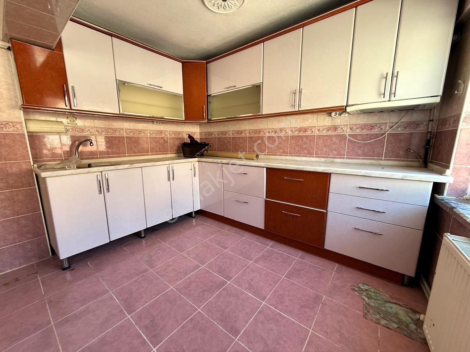 ꧁▇yılmaz'dan▇꧂merkezi Konumda Masrafsız Teraslı 5+1 Daire