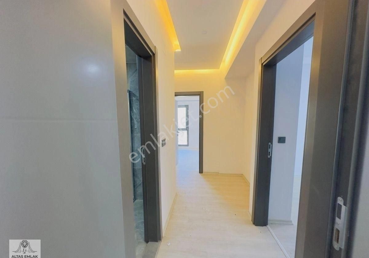 Milas Cumhuriyet Mahallesinde Ebeveyn Banyolu 2+1 Kiralıktır