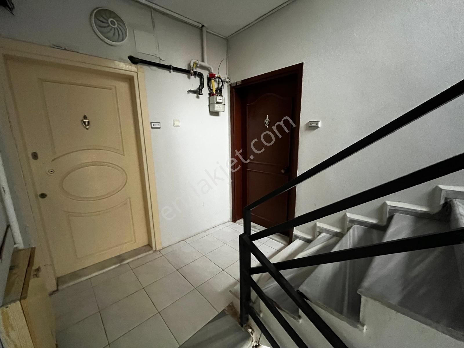 Blue Yatırımdan Site İçinde 1+1 Giriş Kat Temiz Daire !!! - Görsel 9