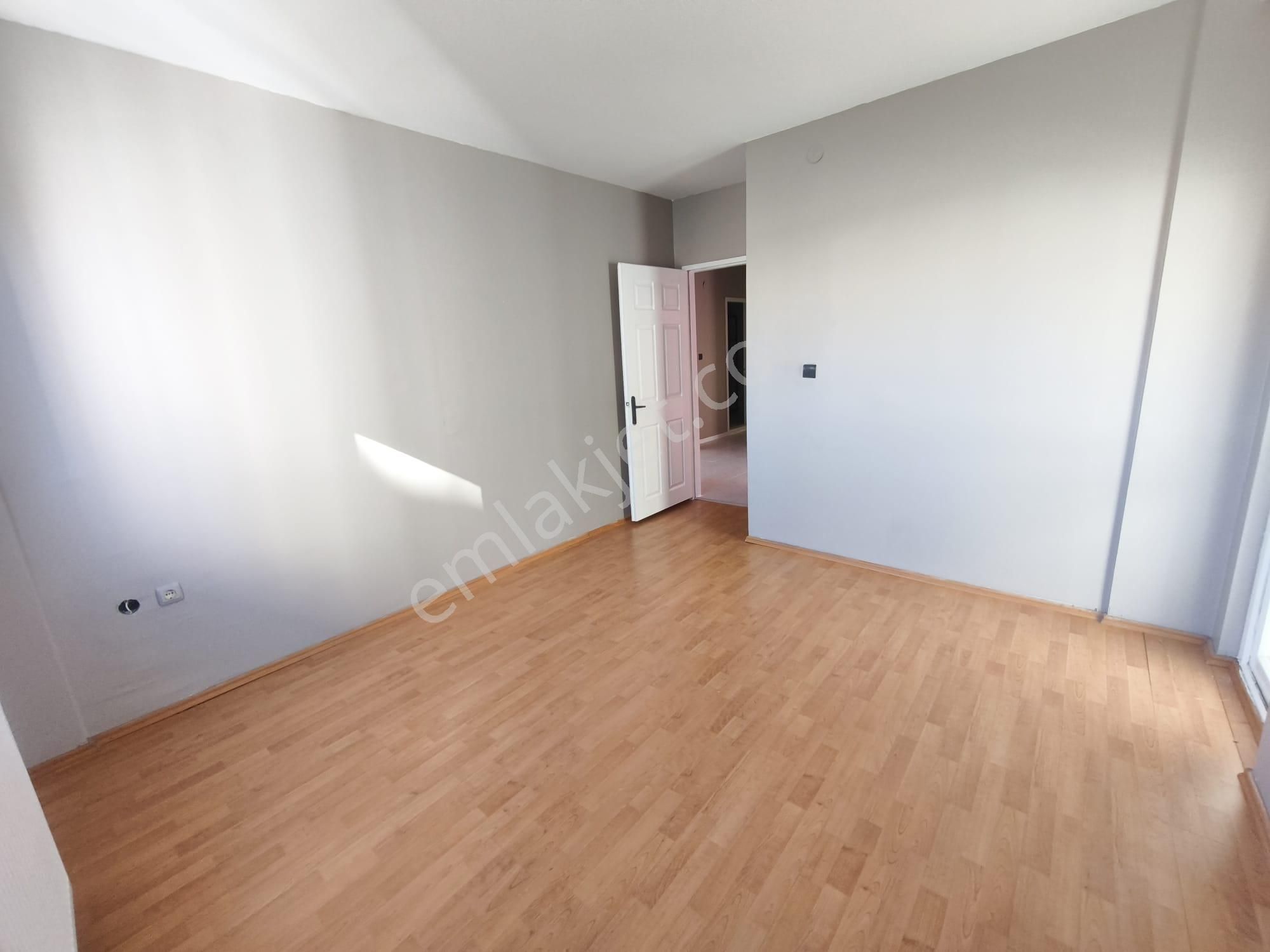 Etimesgut Şeyh Şamil Mahallesinde Site İçerisinde Kiralık Daire - Görsel 2