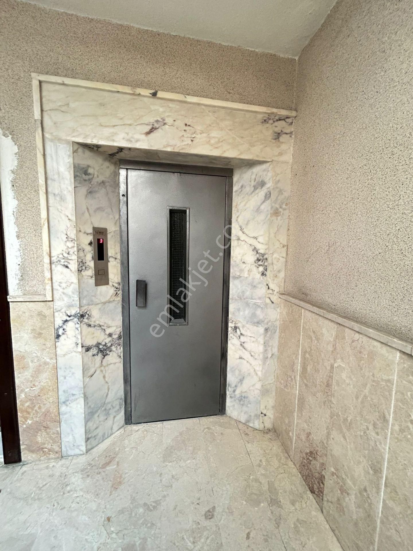 Taner'den Dikmen Caddesinde 4+1 Çift Banyolu Asansörlü Ön Lüks - Görsel 25