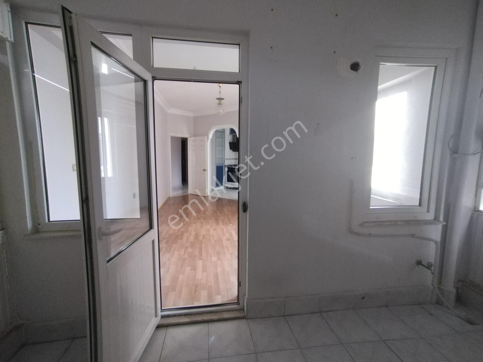 Meydan Kavağı'nda Ayrı Mutfaklı 2+1 Kiralık Daire - Görsel 24