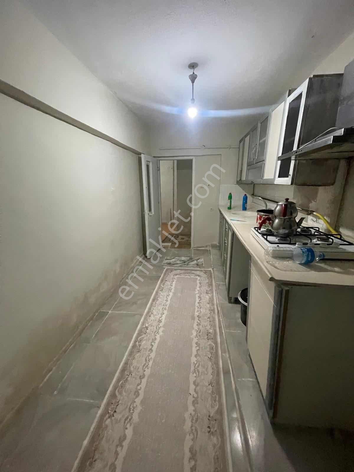 Cumhuriyet Mah. 3+1 Bodrum Kat Doğalgazı Daire - Görsel 10