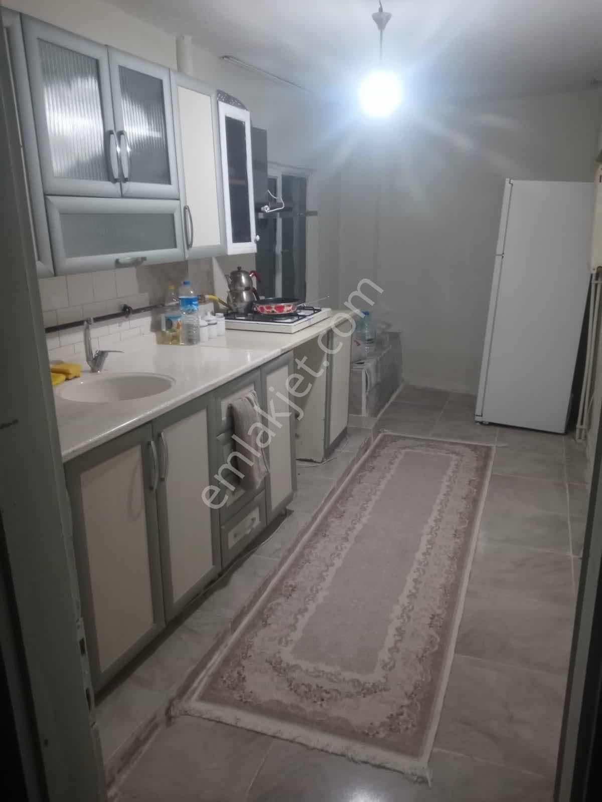 Cumhuriyet Mah. 3+1 Bodrum Kat Doğalgazı Daire - Görsel 2