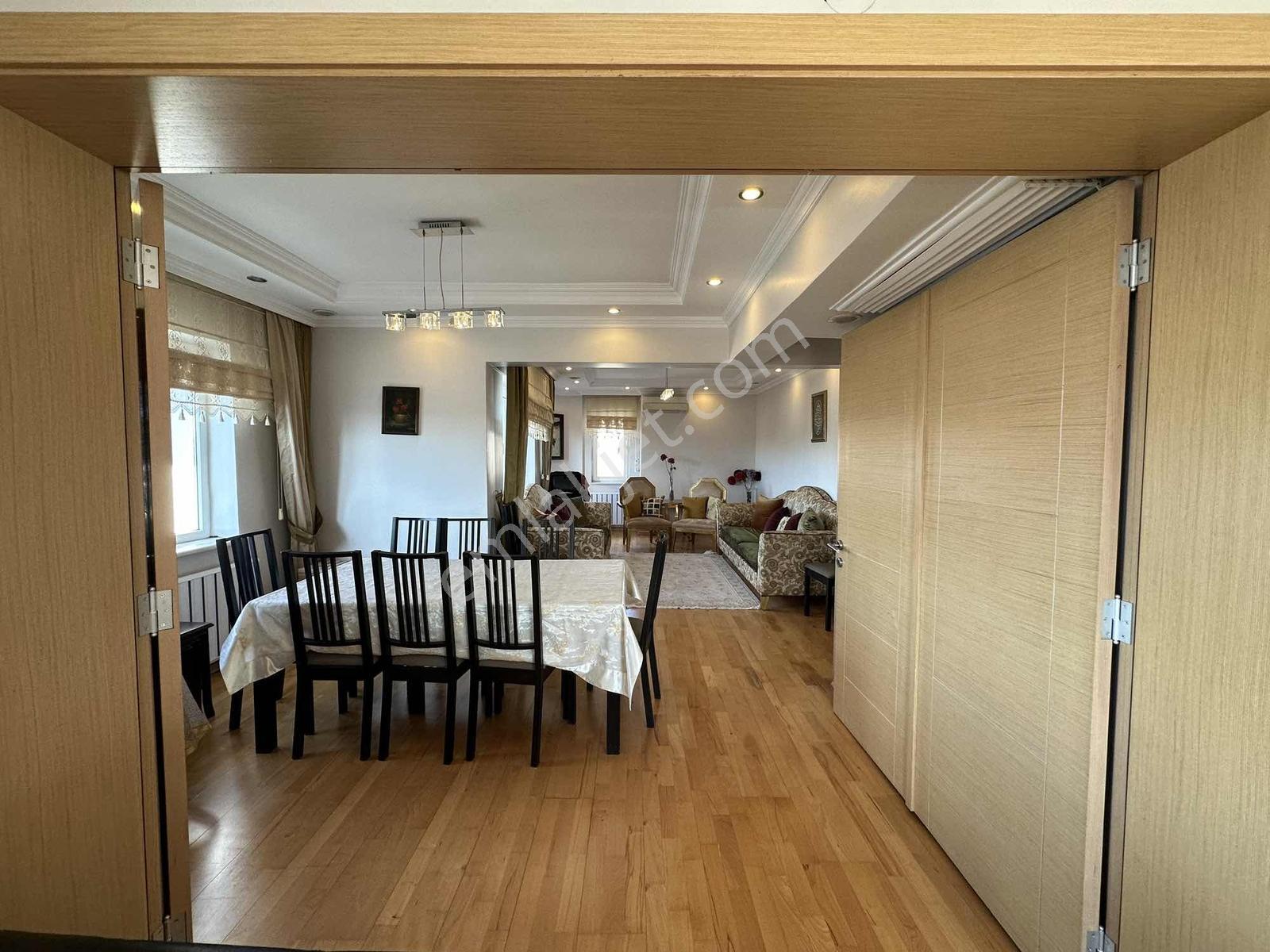 Göktürk Ravza'da Manzaralı Ve Dekorasyonlu 4+1 Kiralık Daire - Görsel 8