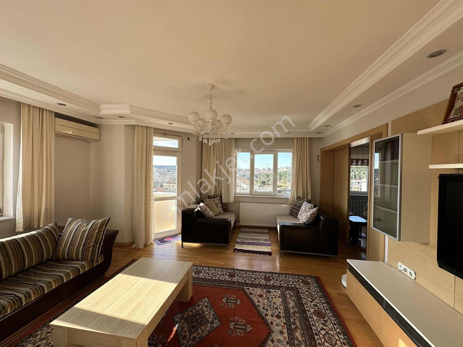 Göktürk Ravza'da Manzaralı Ve Dekorasyonlu 4+1 Kiralık Daire - Görsel 31