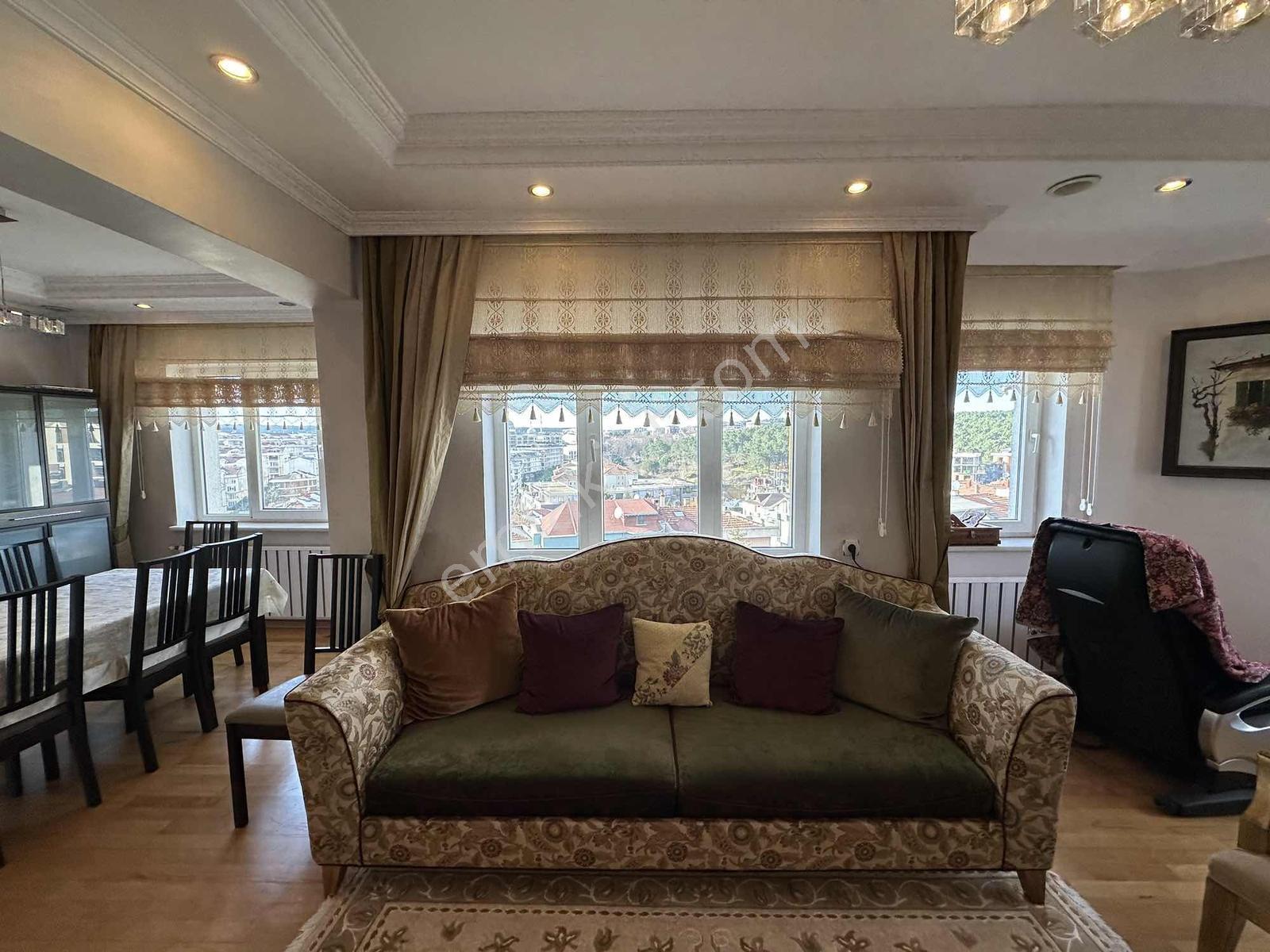 Göktürk Ravza'da Manzaralı Ve Dekorasyonlu 4+1 Kiralık Daire - Görsel 5