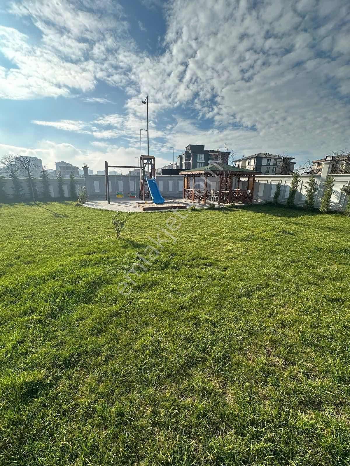 Hürriyet Mahallesi Site İçerisinde 3+1 Bahçe Katı Satılık Daire - Görsel 11