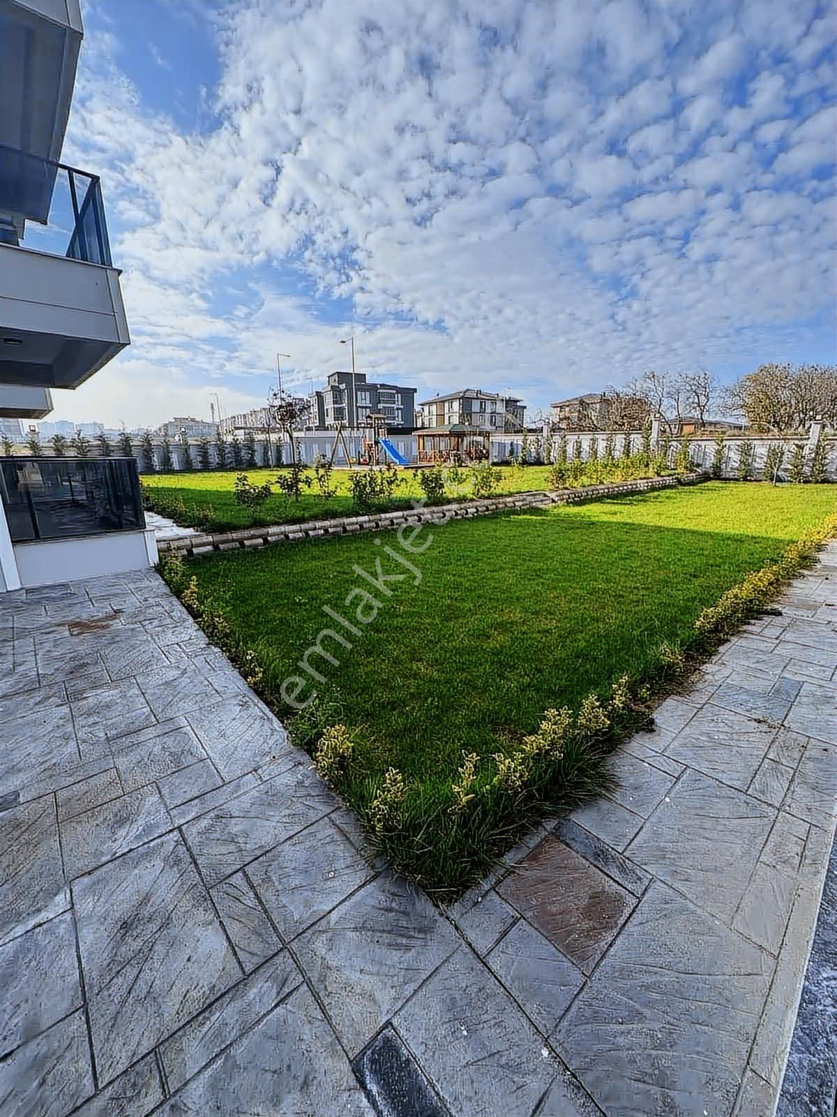 Hürriyet Mahallesi Site İçerisinde 3+1 Bahçe Katı Satılık Daire - Görsel 12