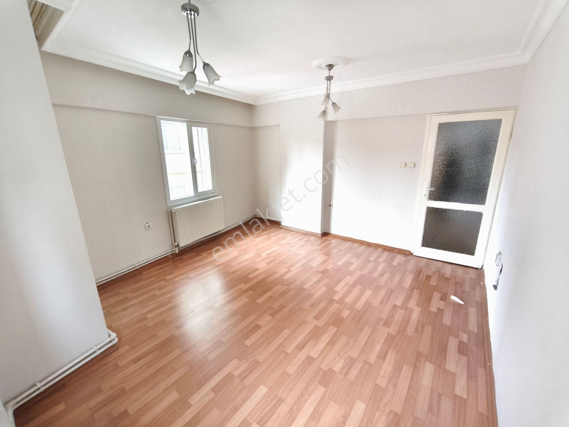 Bornova Hükümet Konağı Arkası Kombili Asansörlü Arakat Kiralık 2+1 Daire - Görsel 7