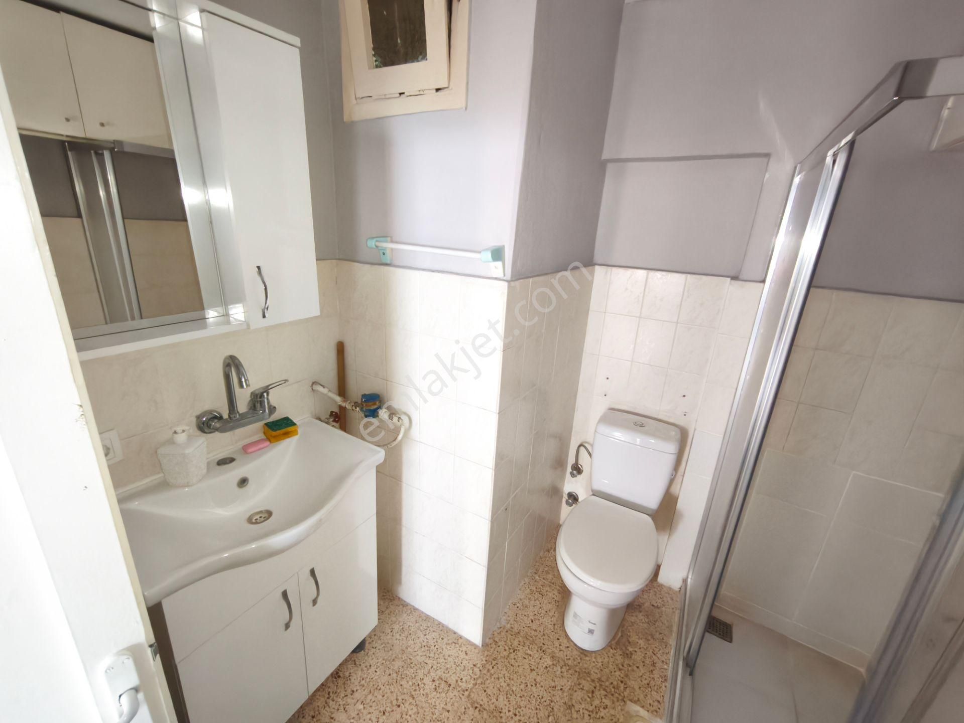 Bornova Hükümet Konağı Arkası Kombili Asansörlü Arakat Kiralık 2+1 Daire - Görsel 20