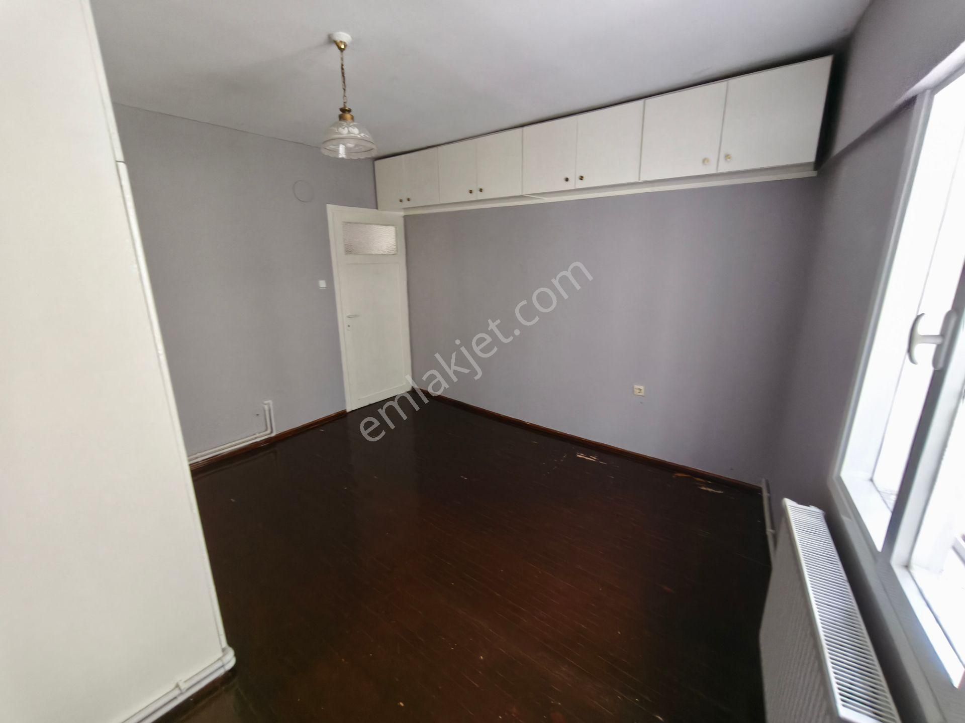 Bornova Hükümet Konağı Arkası Kombili Asansörlü Arakat Kiralık 2+1 Daire - Görsel 14