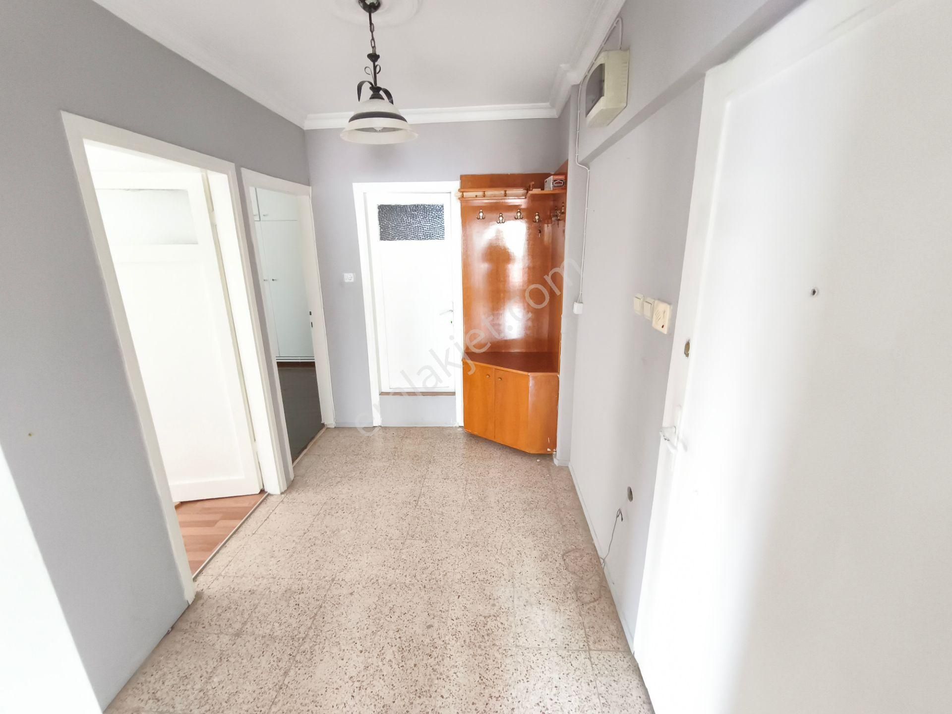 Bornova Hükümet Konağı Arkası Kombili Asansörlü Arakat Kiralık 2+1 Daire - Görsel 21
