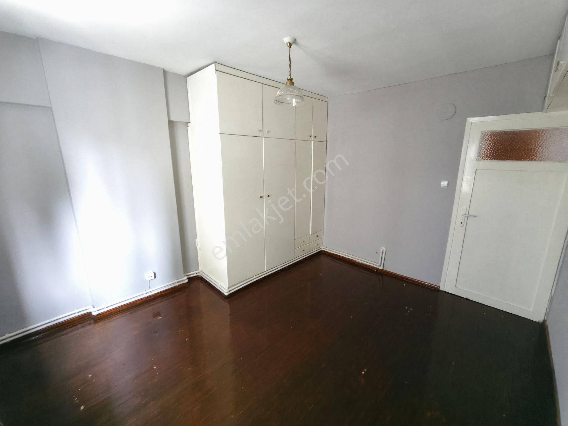 Bornova Hükümet Konağı Arkası Kombili Asansörlü Arakat Kiralık 2+1 Daire - Görsel 16