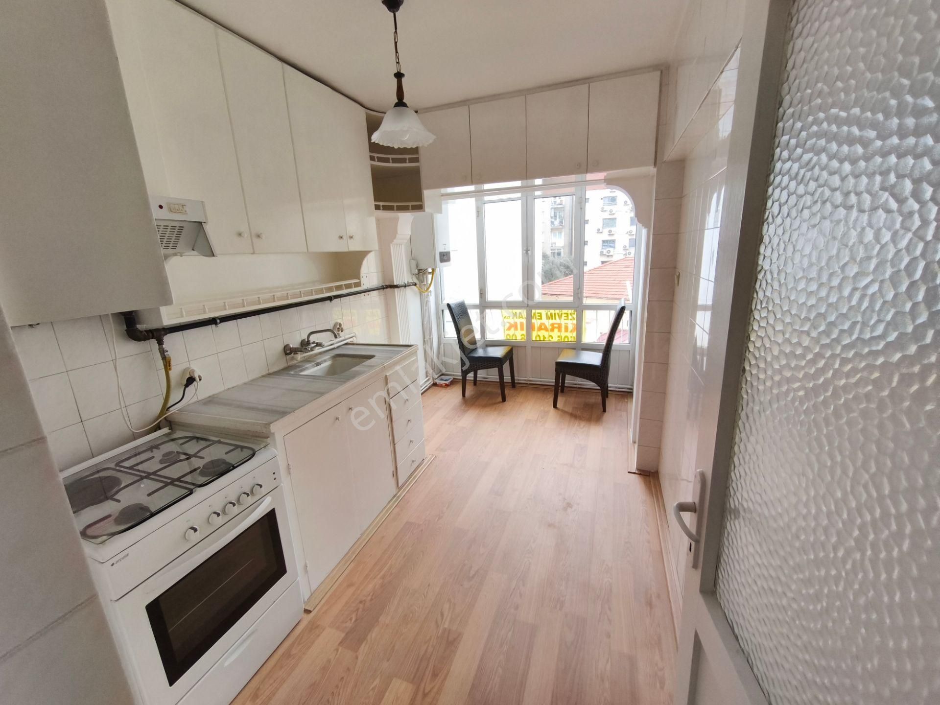 Bornova Hükümet Konağı Arkası Kombili Asansörlü Arakat Kiralık 2+1 Daire - Görsel 26