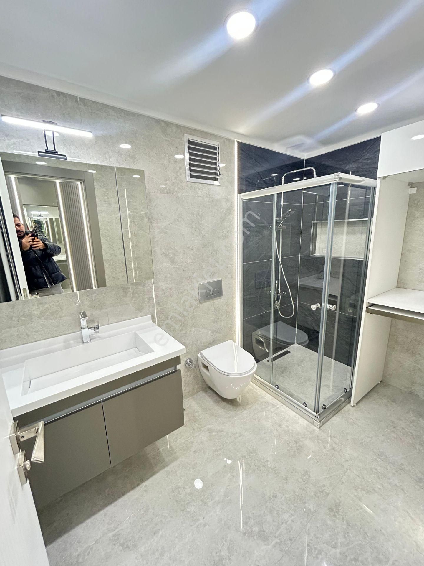 Taner'den Dikmen Karşıyaka Sok'ta 3+1 Çift Banyolu Süper Lüks Ön Cephe - Görsel 14