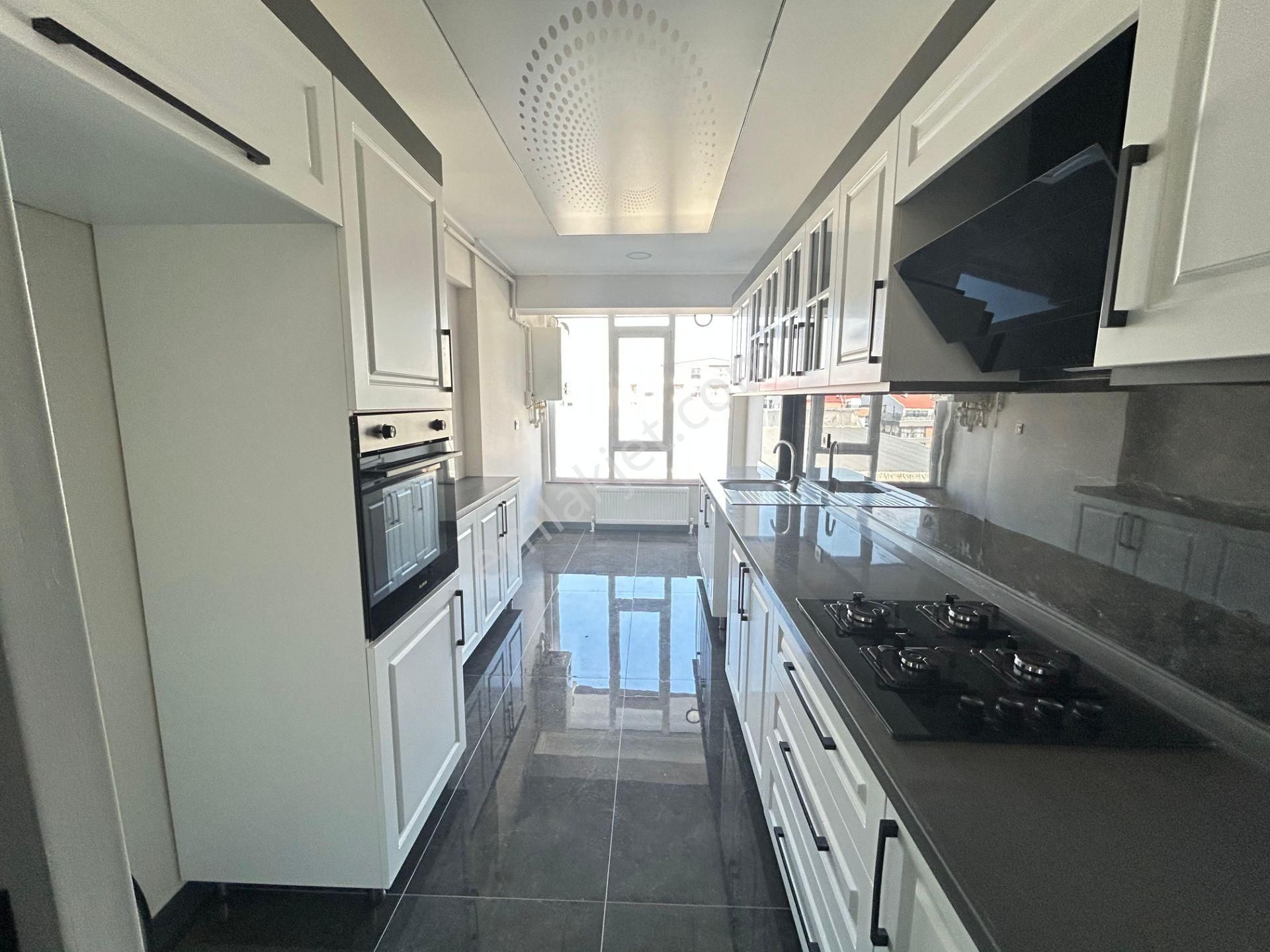 Taner'den Anadolu Bulvarına Yakın 3+1 Çift Banyo 120m2 Süper Lüks - Görsel 20