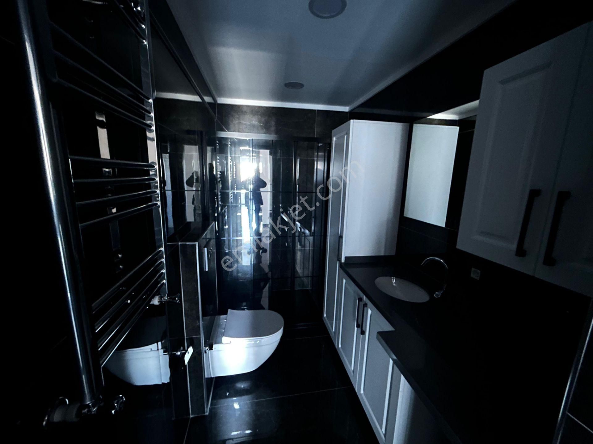 Taner'den Anadolu Bulvarına Yakın 3+1 Çift Banyo 120m2 Süper Lüks - Görsel 17