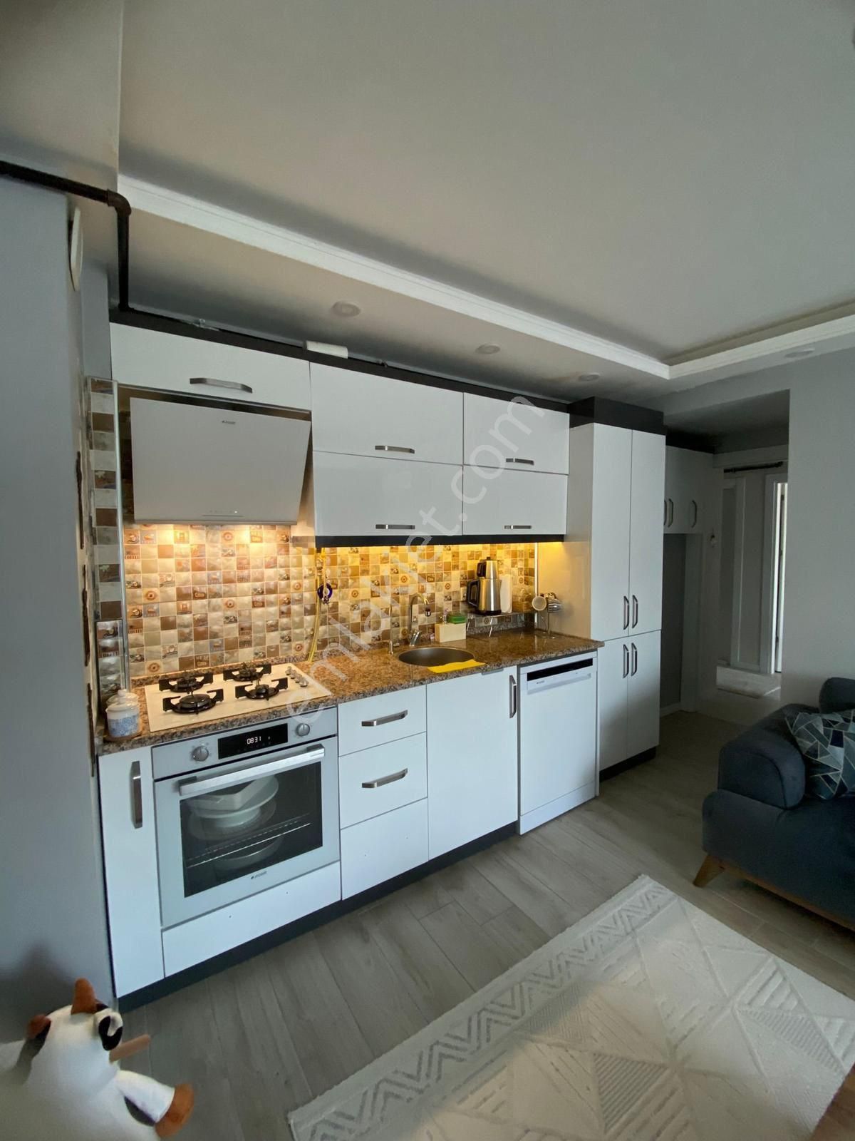 Ana Cadde'de Yerden Isıtma 2+1 Açık Mutfak Asansörlü Daire - Görsel 10