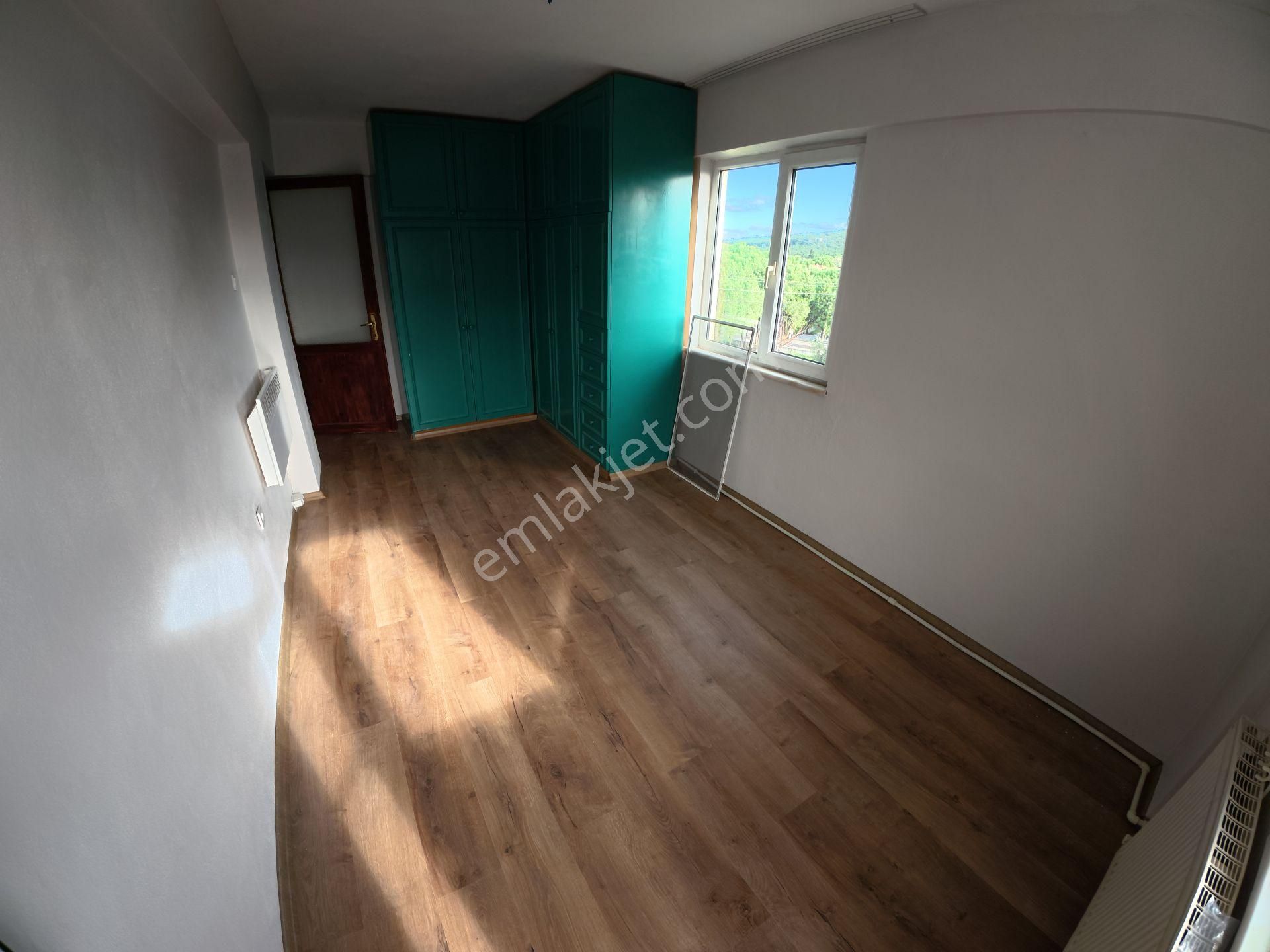 Sefa Çamlıkta 3 Katlının 2. Katında 3+1 Doğa Manzaralı Daire - Görsel 15