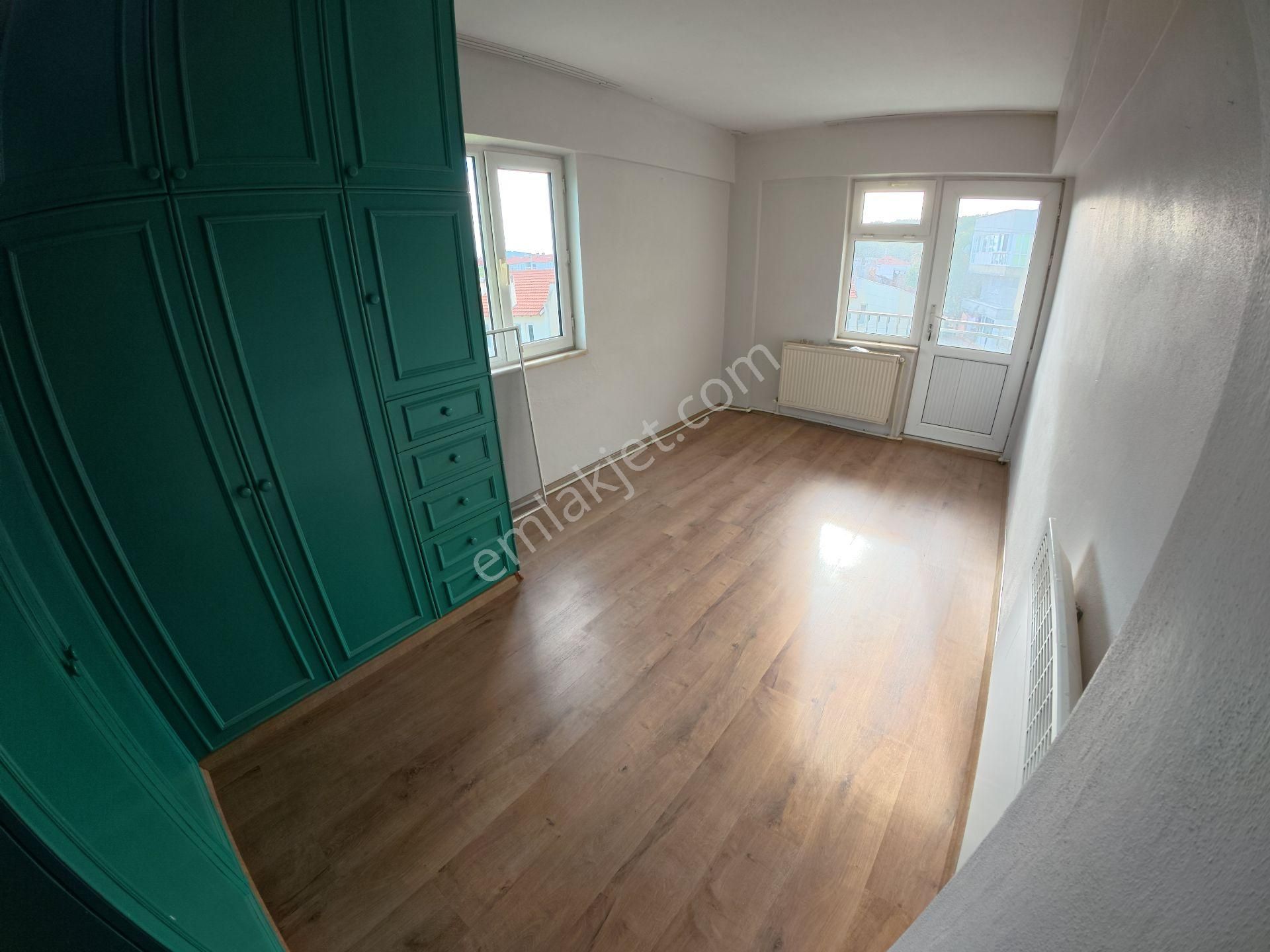 Sefa Çamlıkta 3 Katlının 2. Katında 3+1 Doğa Manzaralı Daire - Görsel 17