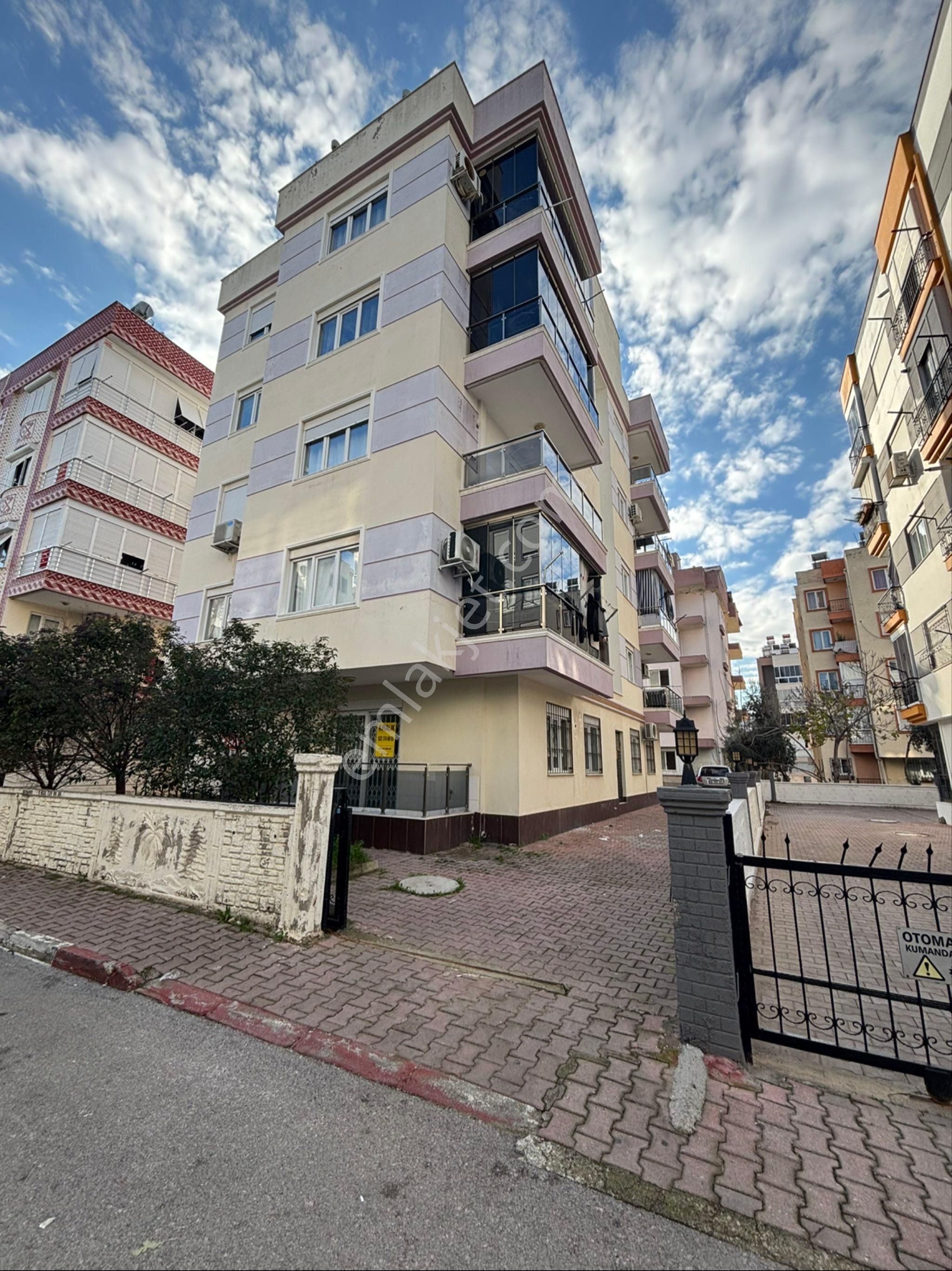 Kızıltoprak Mah. 2+1- 75 M2 Giriş Kat Kiralık Daire - Görsel 2