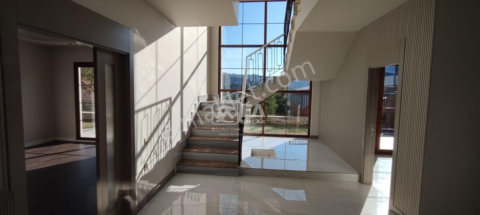 Fa'dan Soğucak Yaylası 410 M² Arsa İçinde Ultra Lüks 4+1 Villa - Görsel 9
