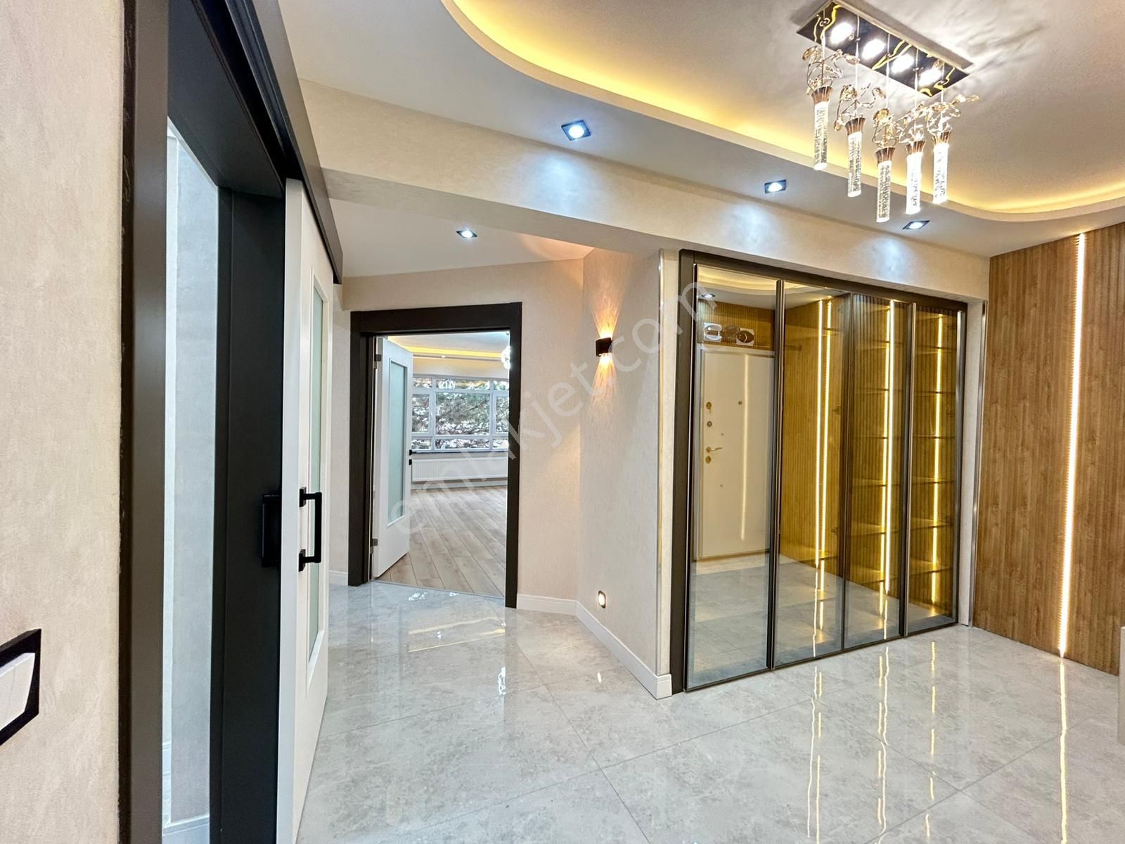 Taner'den Anadolu Bulvarına Yakın 3+1 Süper Lüks Ön Cephe Geniş Metrajlı - Görsel 27