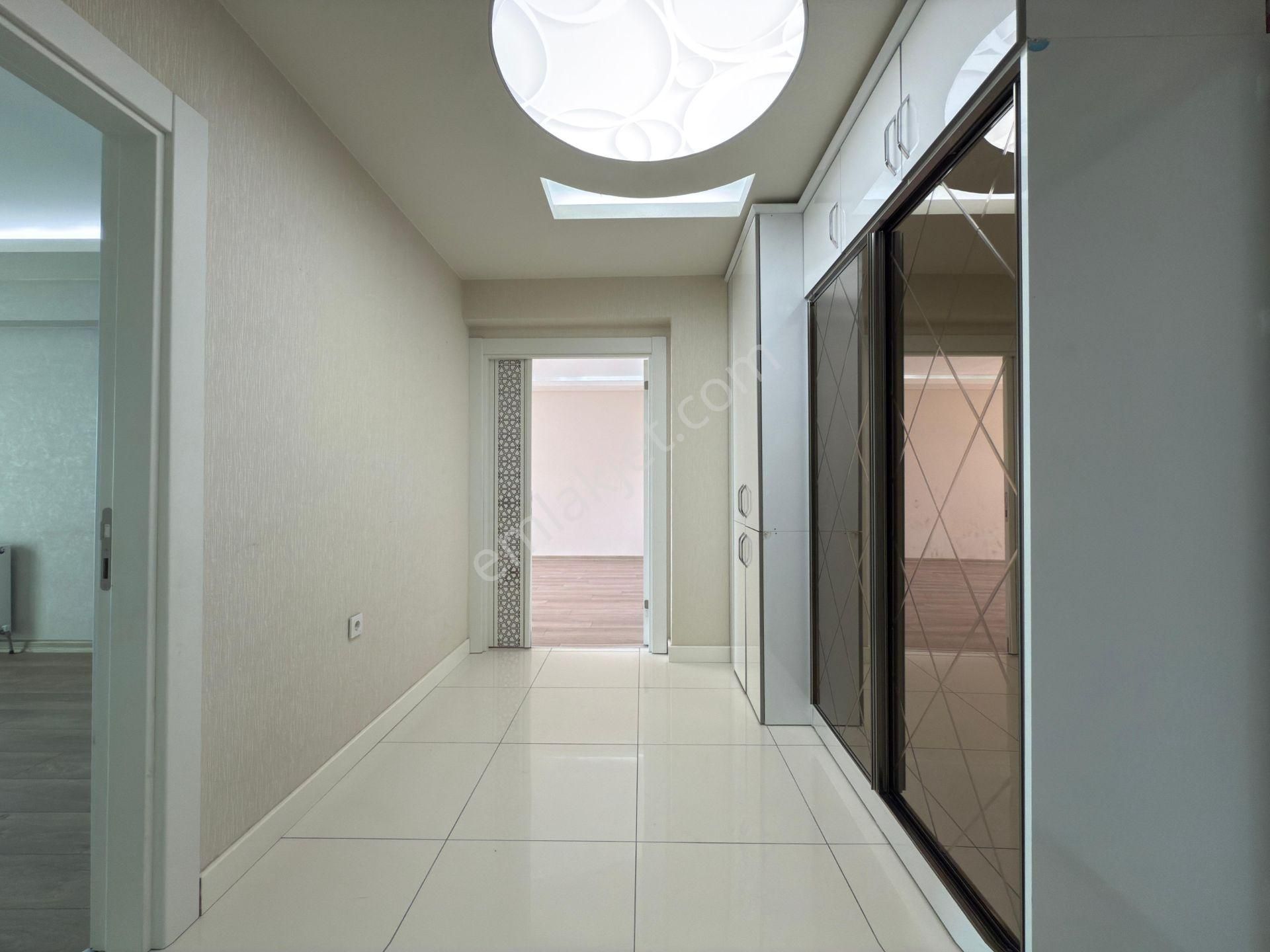 Kalecik Emlak'tan Hastane Yakını Manzaralı Teras Balkon 4+1 Site Dairesi - Görsel 22