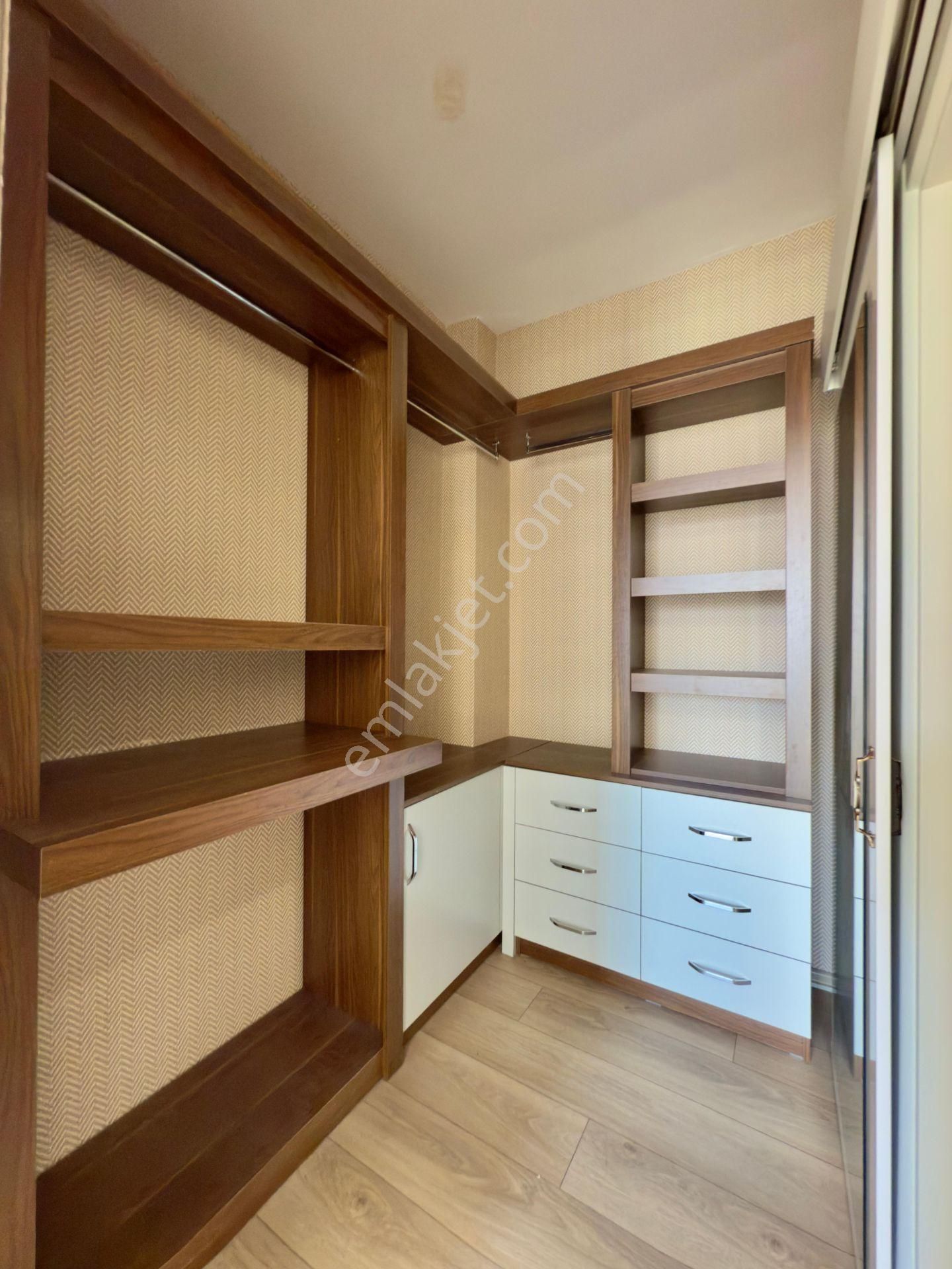 Kalecik Emlak'tan Hastane Yakını Manzaralı Teras Balkon 4+1 Site Dairesi - Görsel 19