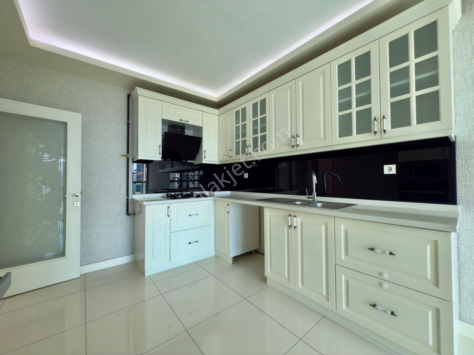 Kalecik Emlak'tan Hastane Yakını Manzaralı Teras Balkon 4+1 Site Dairesi - Görsel 5