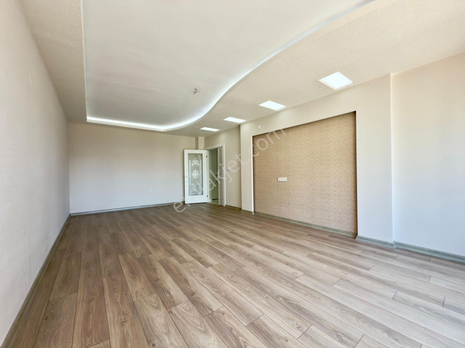Kalecik Emlak'tan Hastane Yakını Manzaralı Teras Balkon 4+1 Site Dairesi - Görsel 14