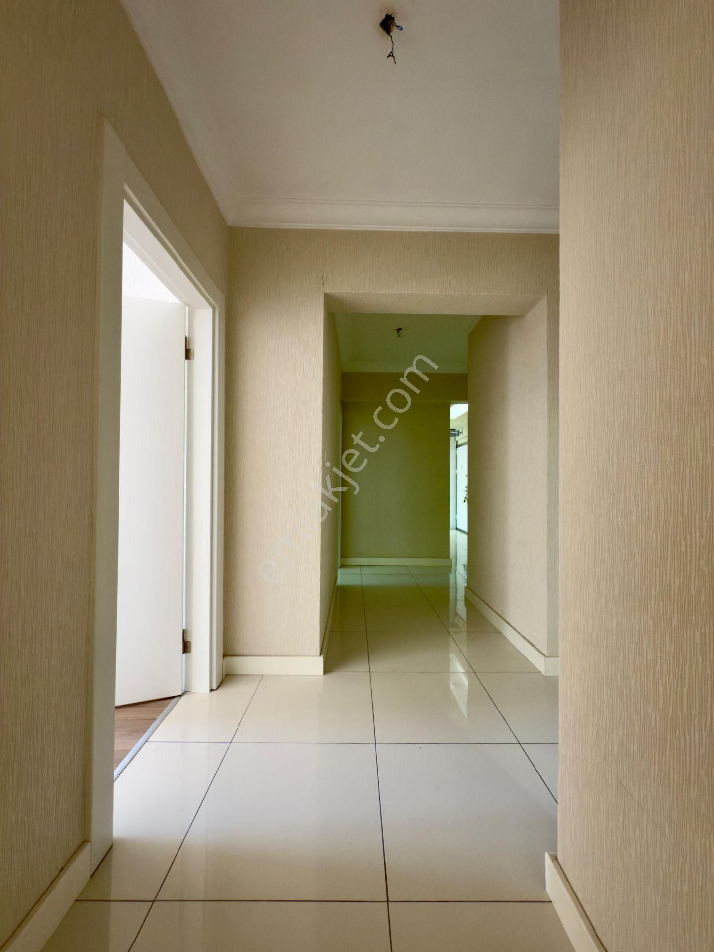 Kalecik Emlak'tan Hastane Yakını Manzaralı Teras Balkon 4+1 Site Dairesi - Görsel 25