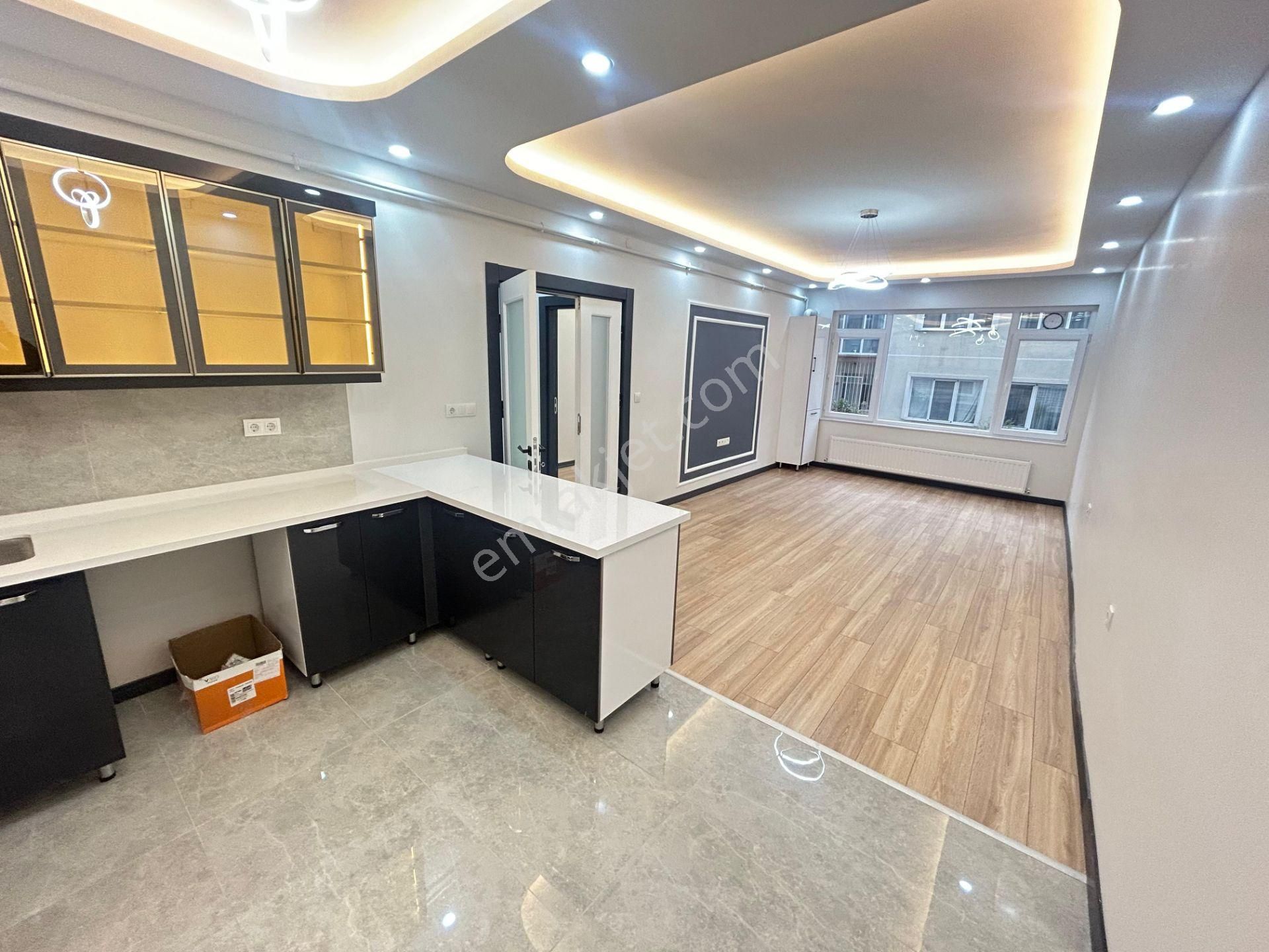 Taner'den Dikmen Cad'de 3+1 Amerikan Mutfaklı Bahçe Çıkışlı Lüks Daire - Görsel 13