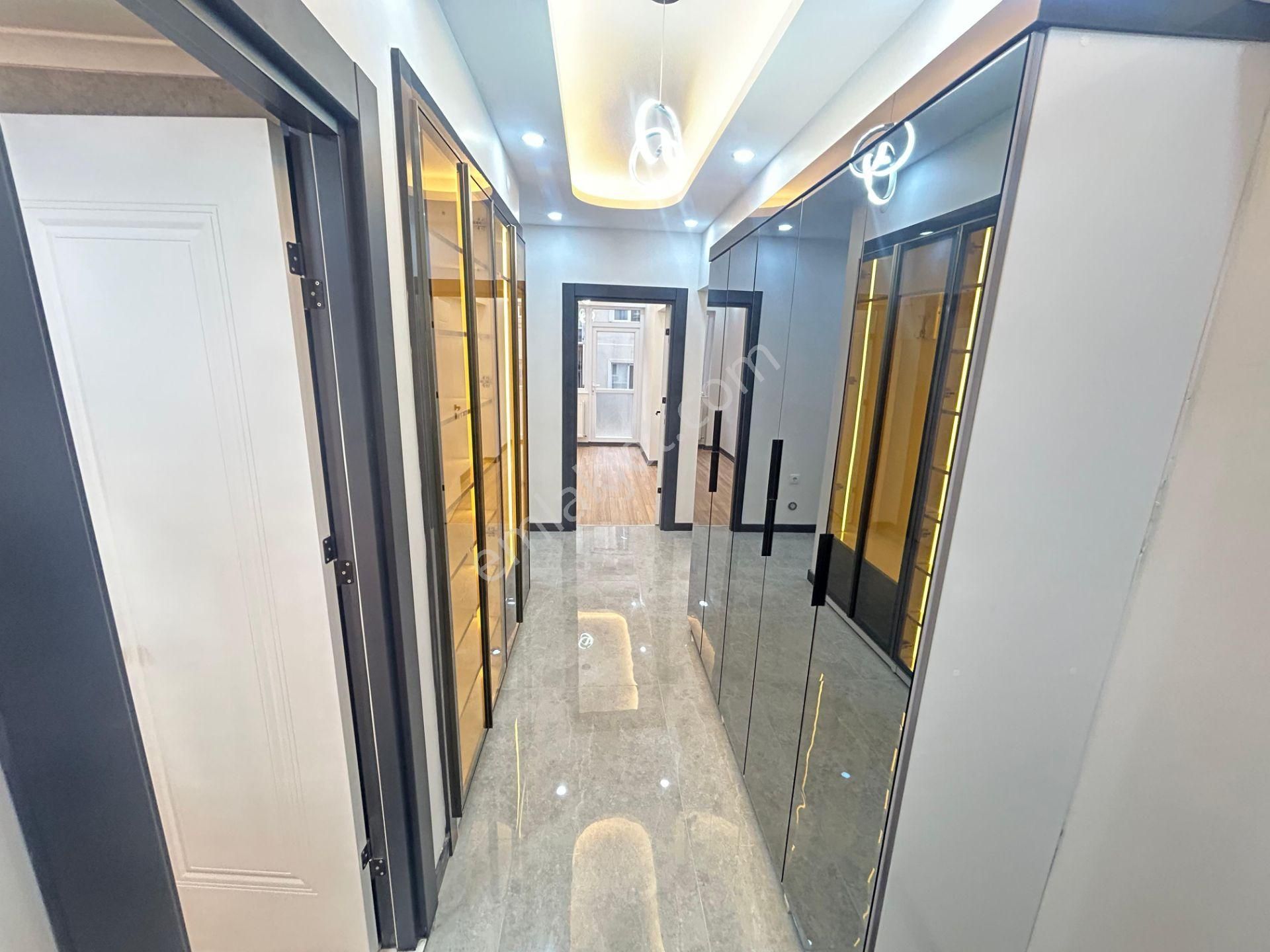 Taner'den Dikmen Cad'de 3+1 Amerikan Mutfaklı Bahçe Çıkışlı Lüks Daire - Görsel 26