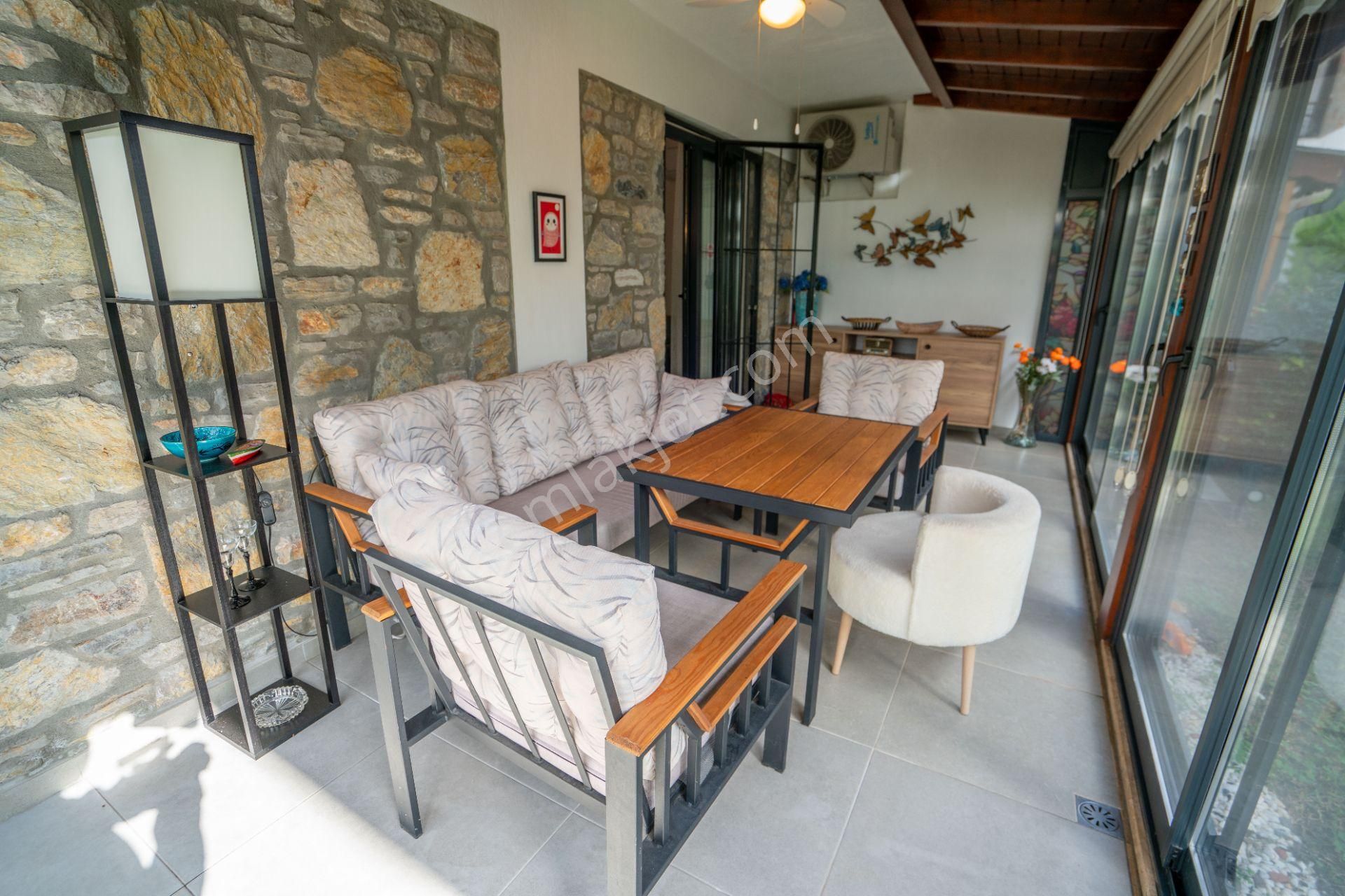 Datça Merkez'de Nezih Sitede Satılık Denize Yakın 1+1 65m² Bahçe Katı Daire - Görsel 18