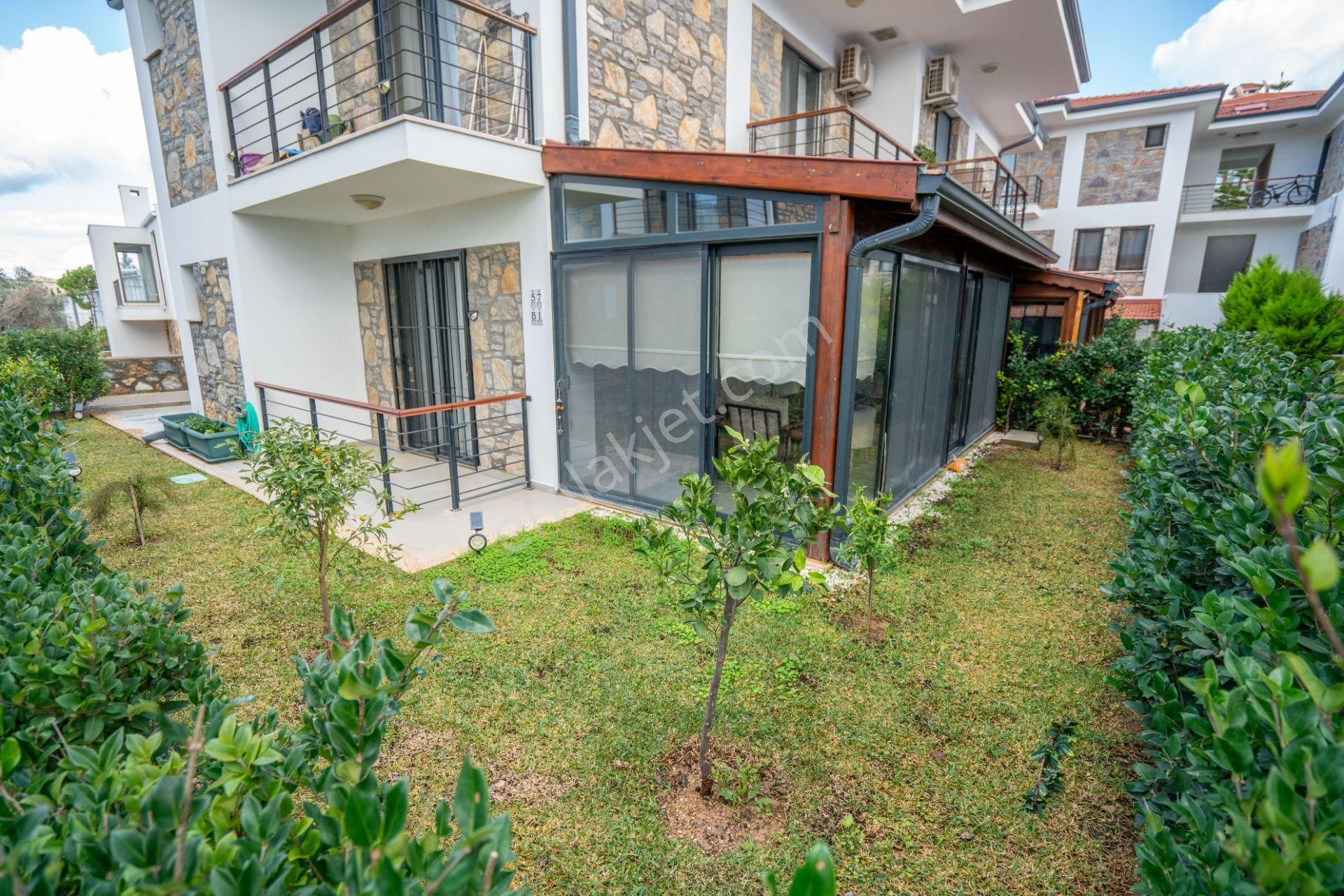 Datça Merkez'de Nezih Sitede Satılık Denize Yakın 1+1 65m² Bahçe Katı Daire - Görsel 5