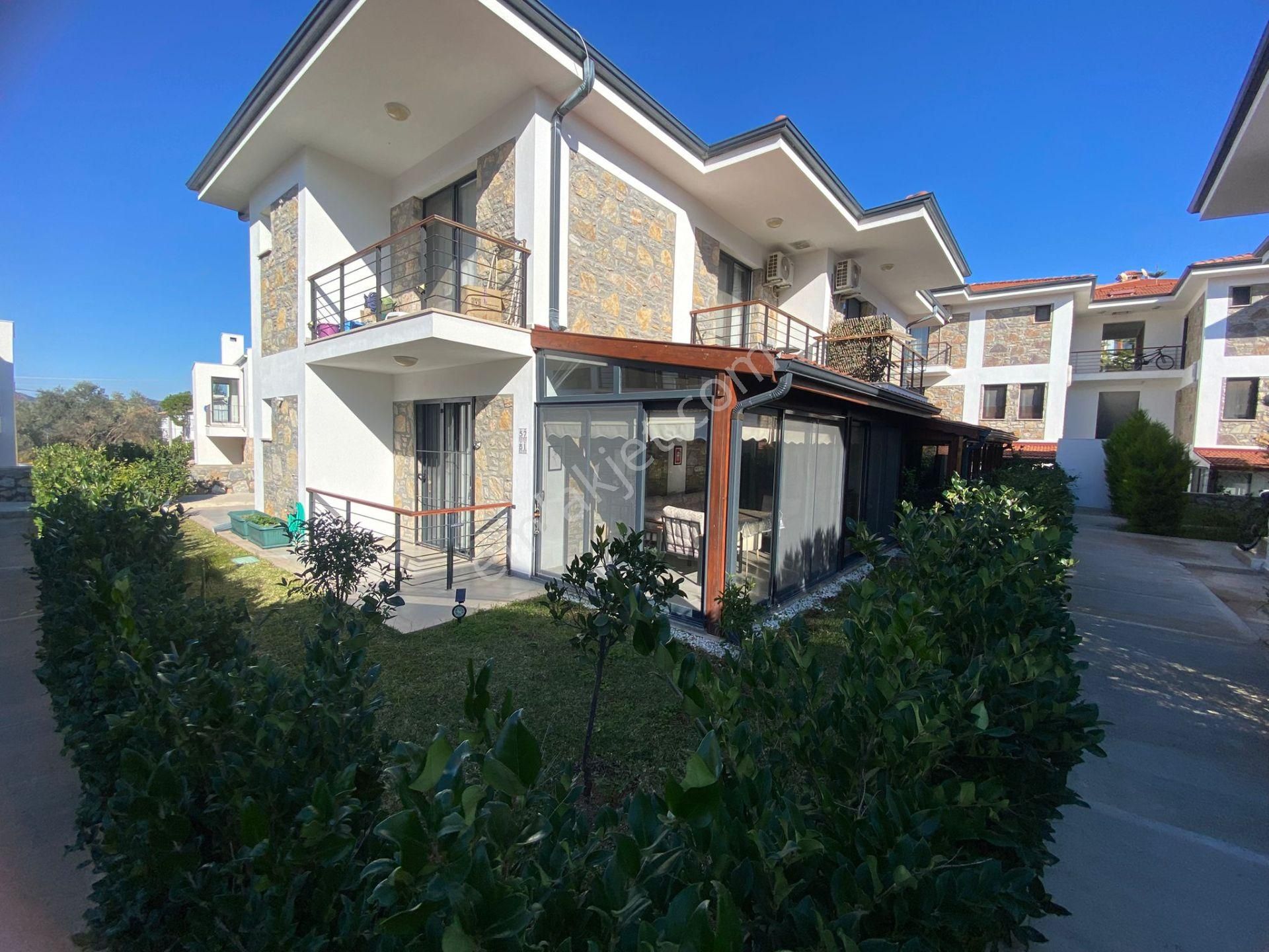 Datça Merkez'de Nezih Sitede Satılık Denize Yakın 1+1 65m² Bahçe Katı Daire