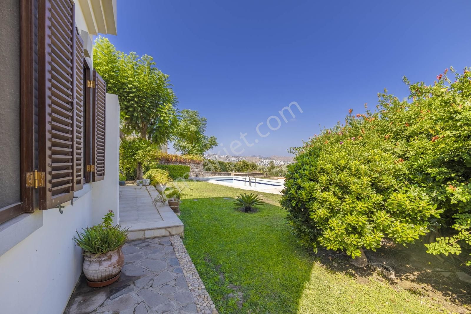 Bitez'de Site İçerisinde Satılık 3+1 Havuzlu Müstakil Villa - Görsel 22