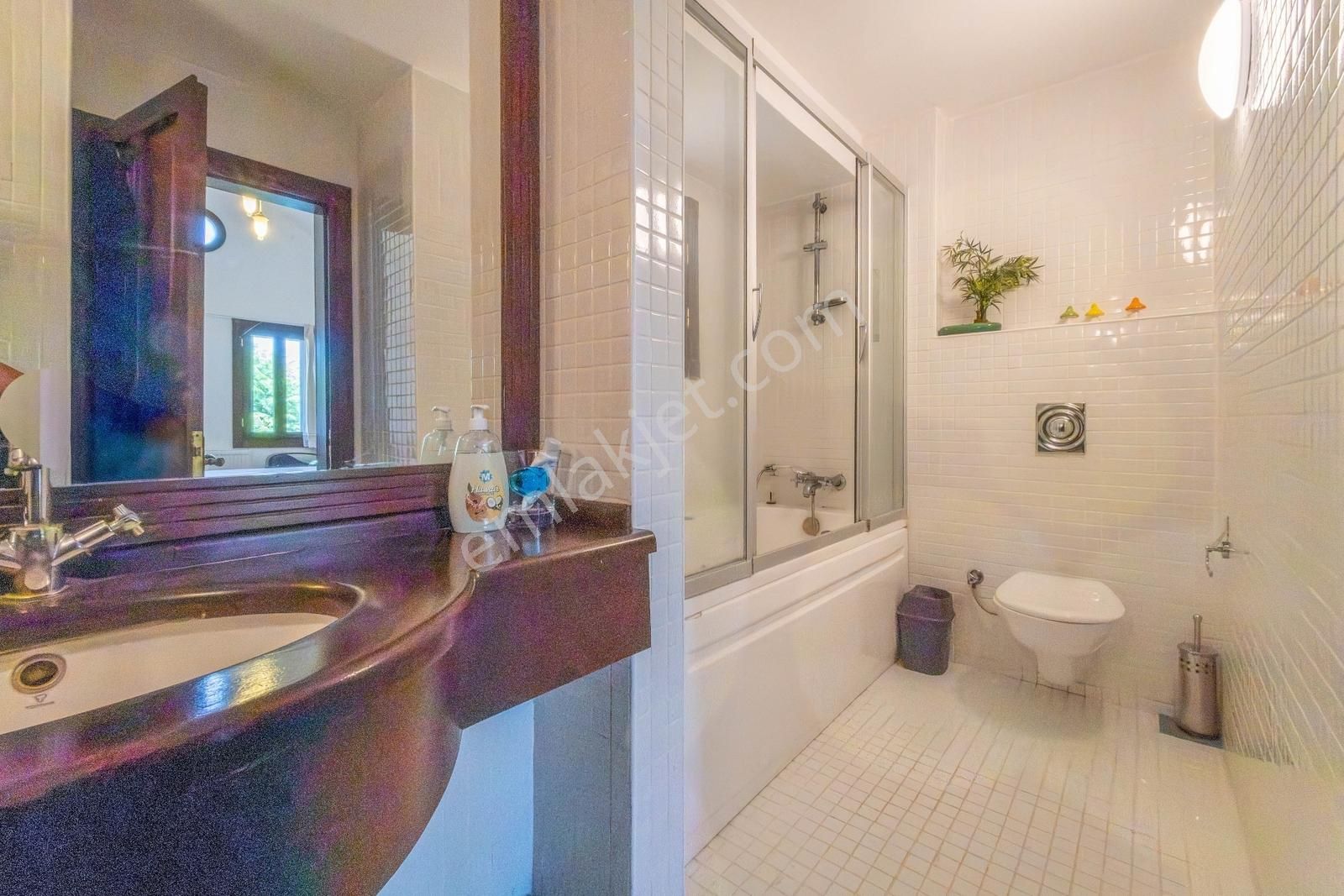 Bitez'de Site İçerisinde Satılık 3+1 Havuzlu Müstakil Villa - Görsel 20