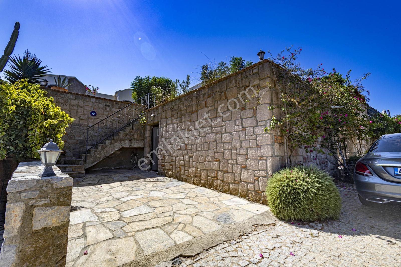 Bitez'de Site İçerisinde Satılık 3+1 Havuzlu Müstakil Villa - Görsel 12