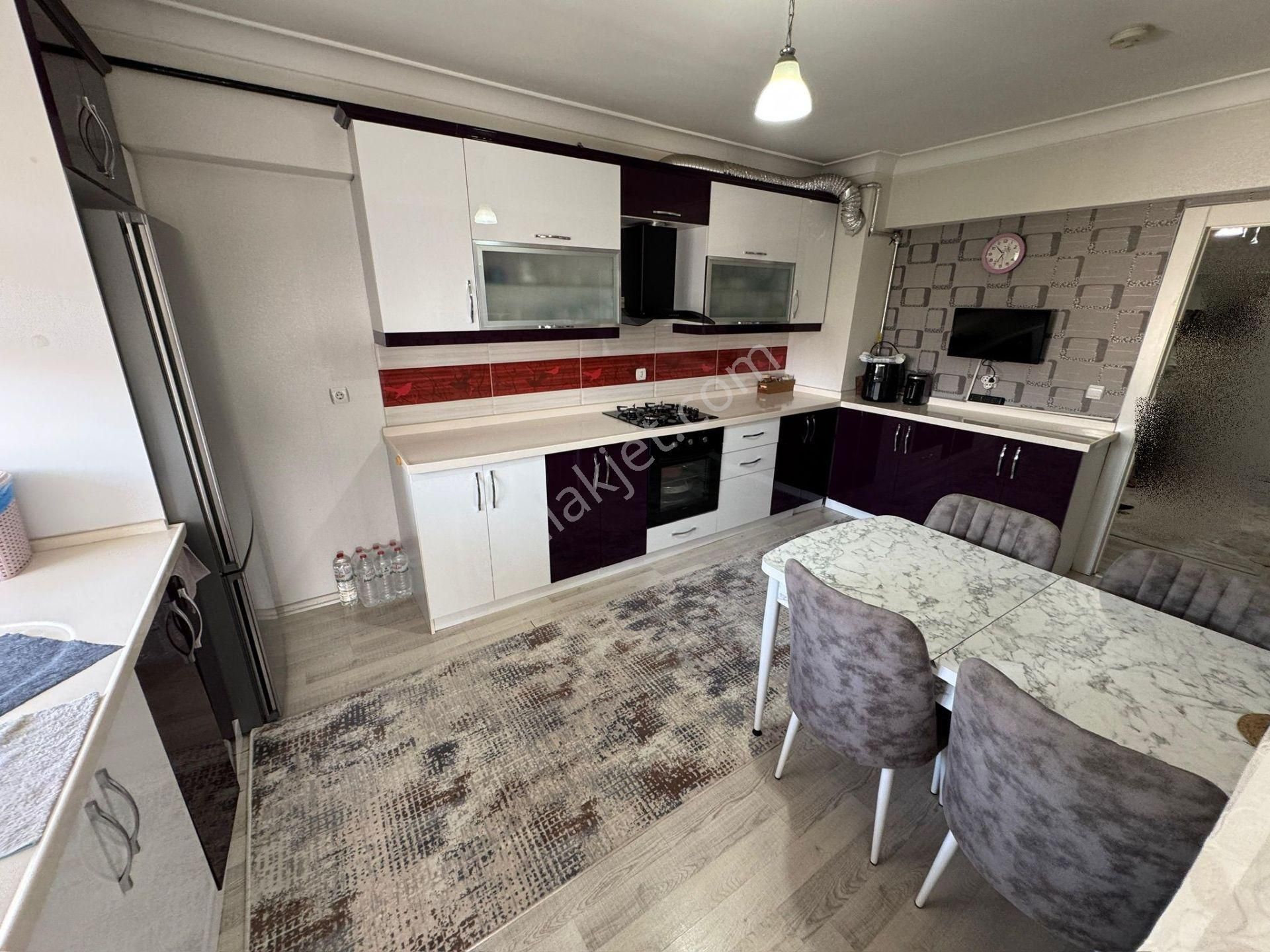 Yeşilova Mah.de Kapalı Otopark Fitnes Salonlu Site İçinde Satılık 3+1 Daire - Görsel 4