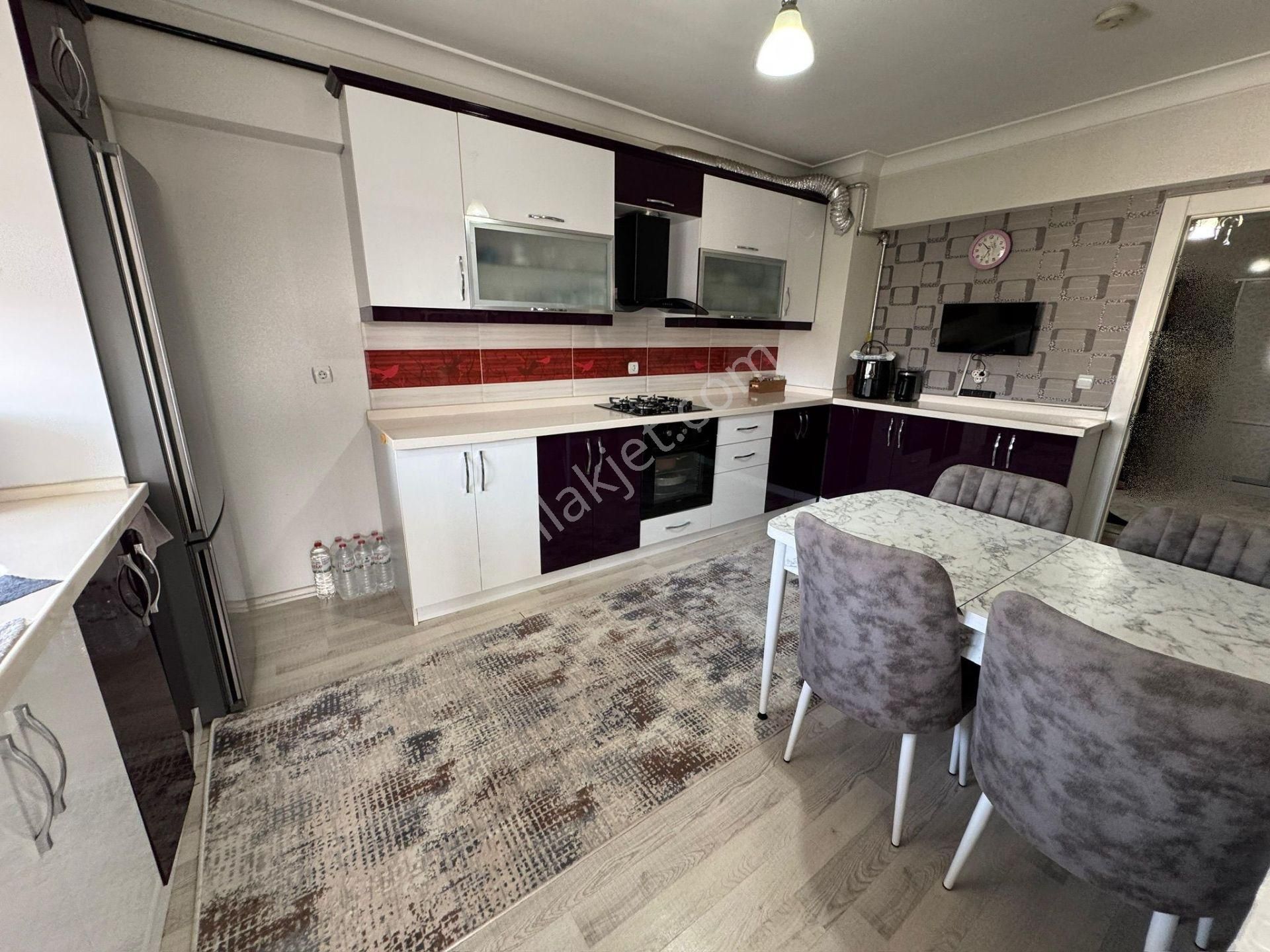 Yeşilova Mah.de Kapalı Otopark Fitnes Salonlu Site İçinde Satılık 3+1 Daire - Görsel 2