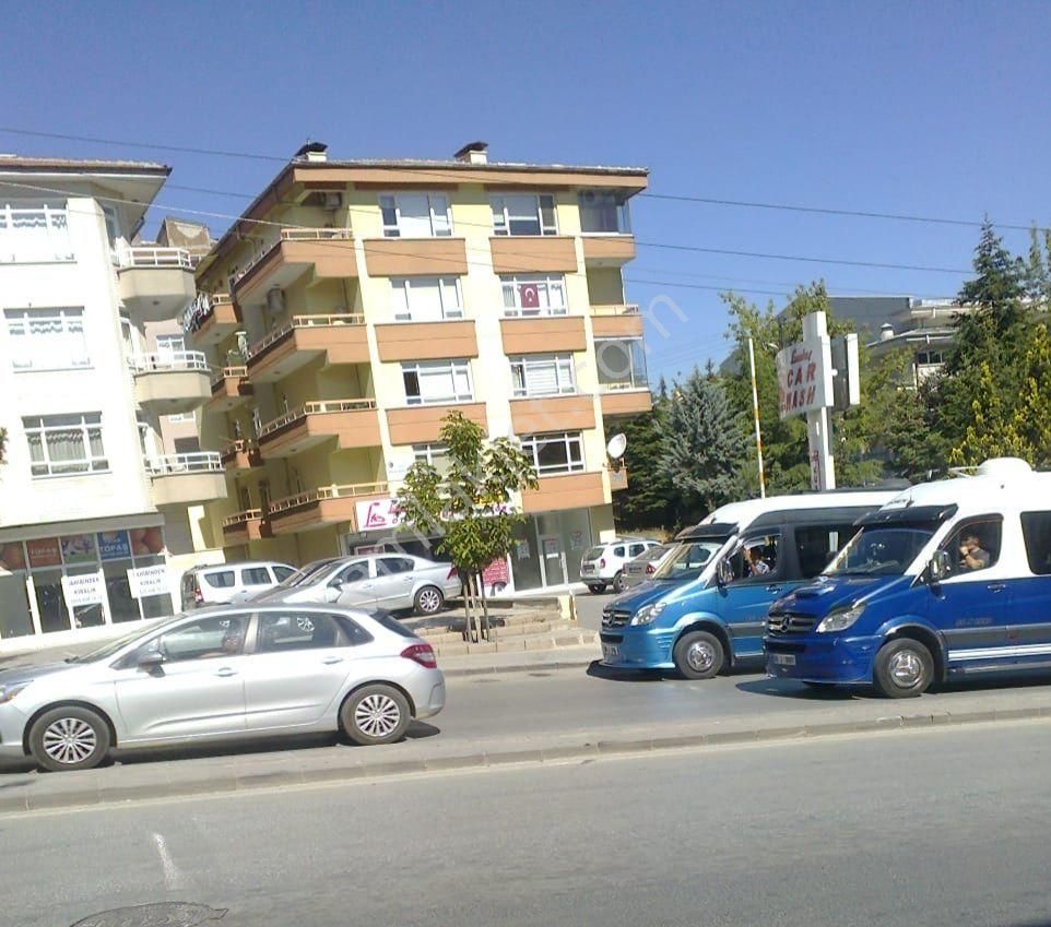 Taner'den Dikmen Caddesinde 160m2 Polis Evi Karşısı Kiracılı Yatırımcıya Uygun - Görsel 8