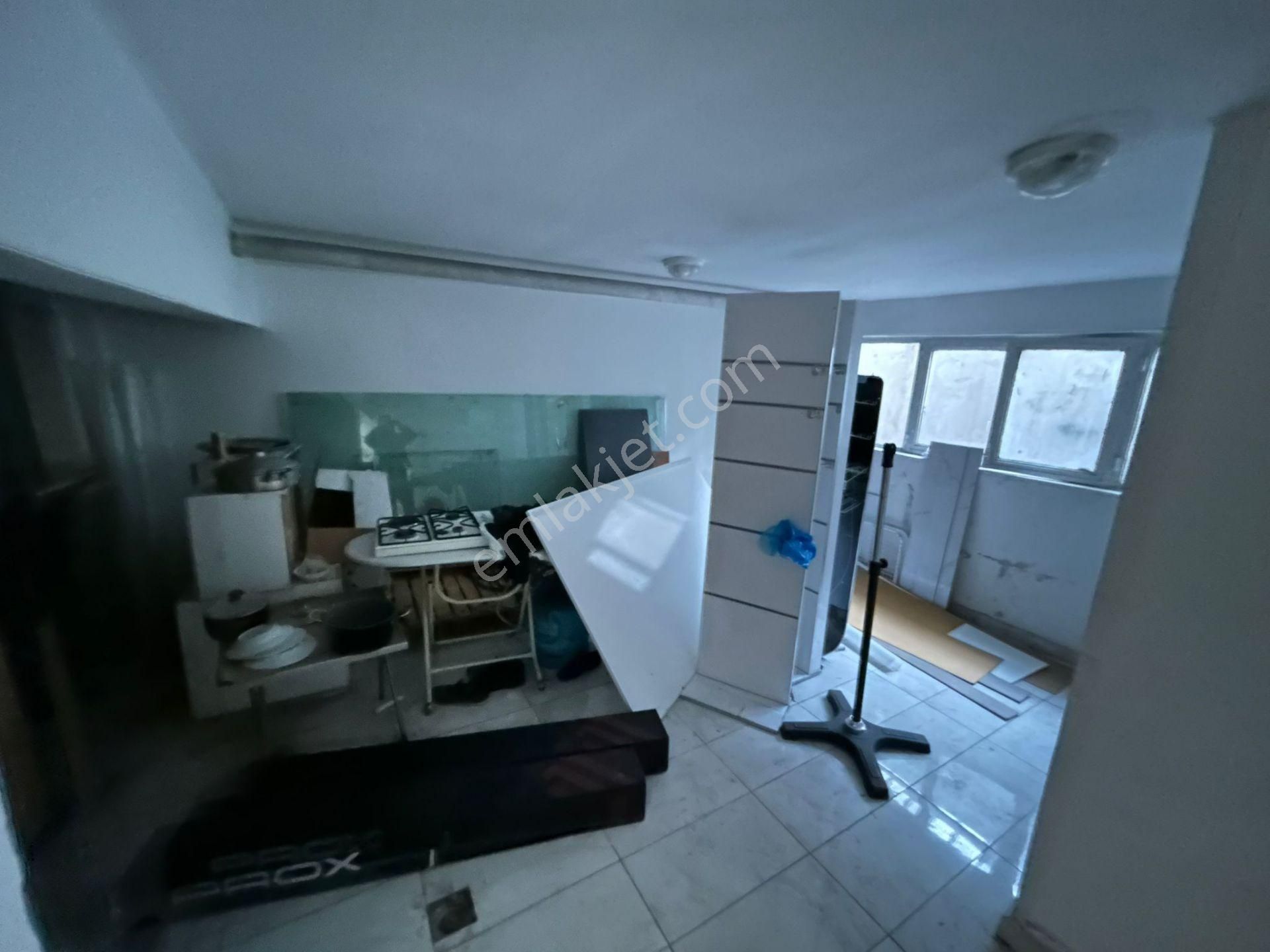 Taner'den Dikmen Caddesinde 160m2 Polis Evi Karşısı Kiracılı Yatırımcıya Uygun - Görsel 34